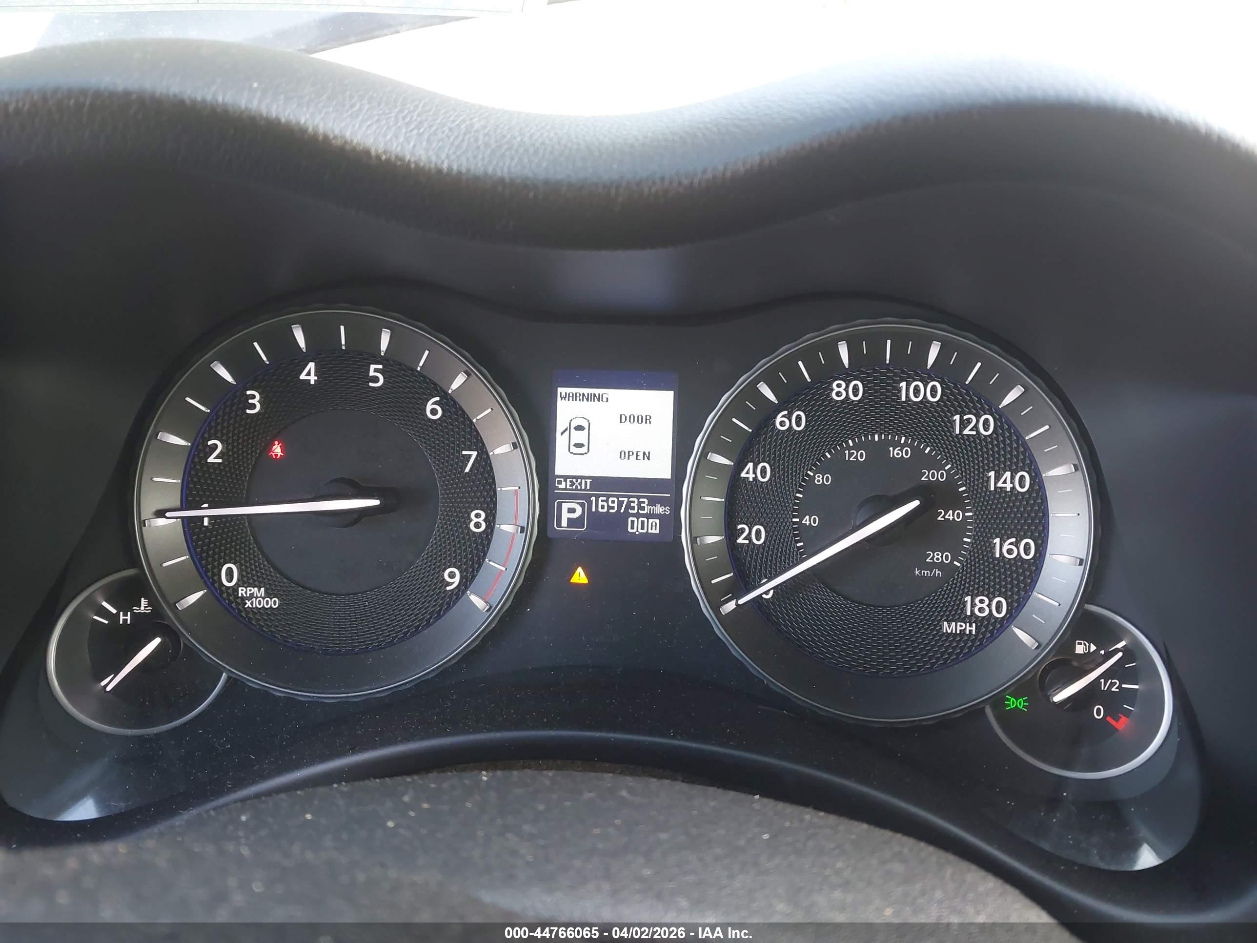 INFINITI Q70 image 7