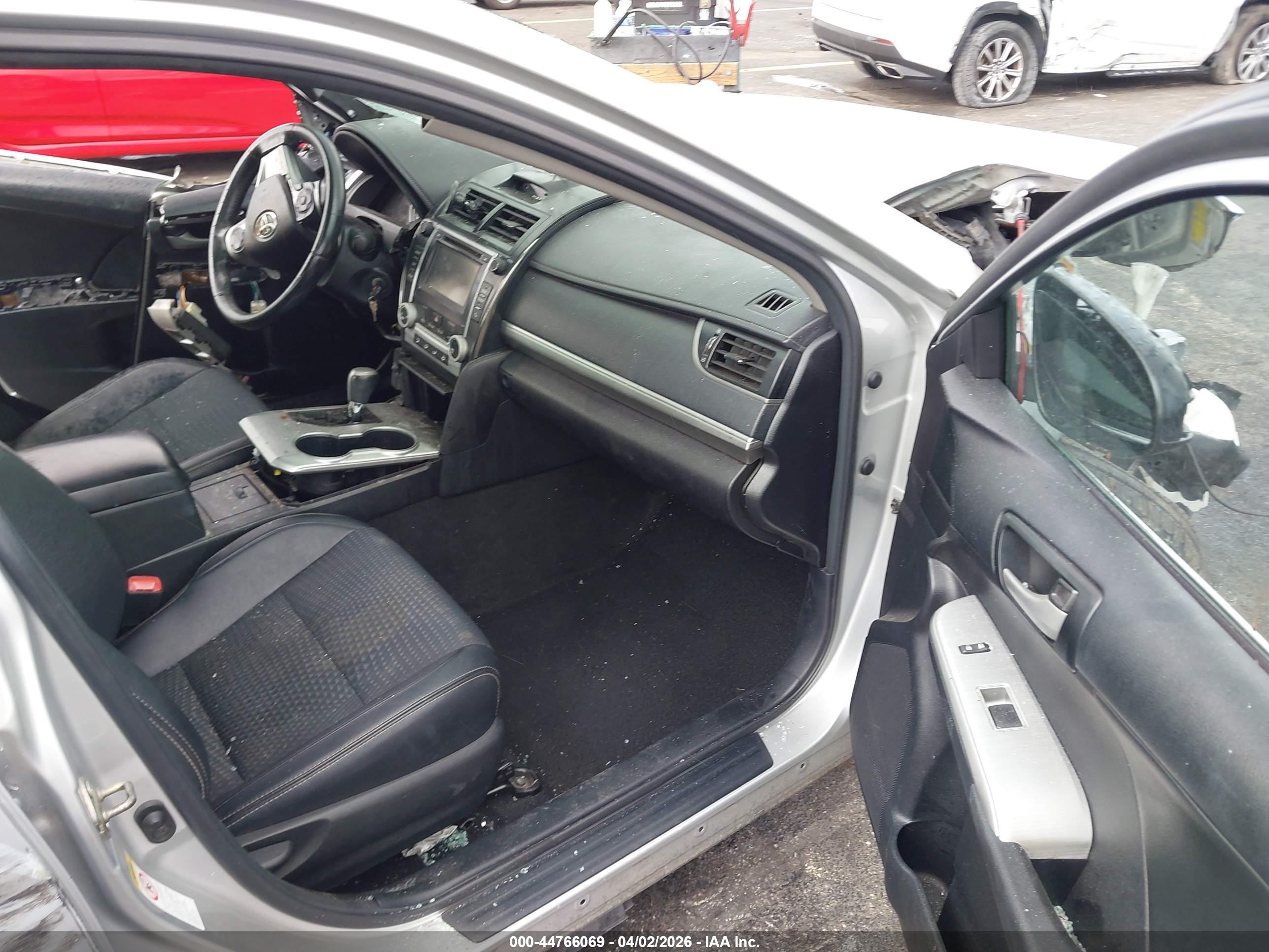 TOYOTA CAMRY image 5