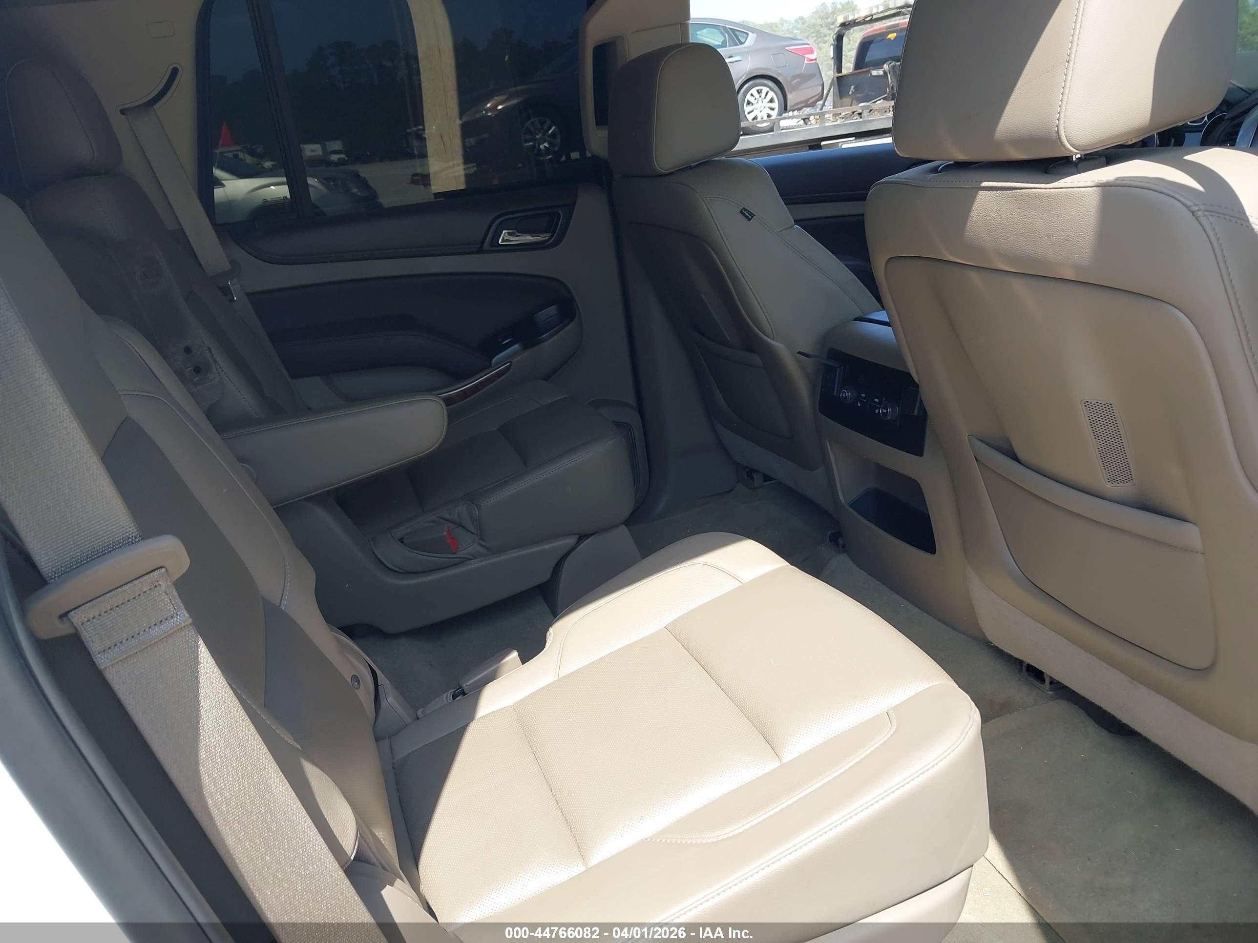 CHEVROLET TAHOE image 8