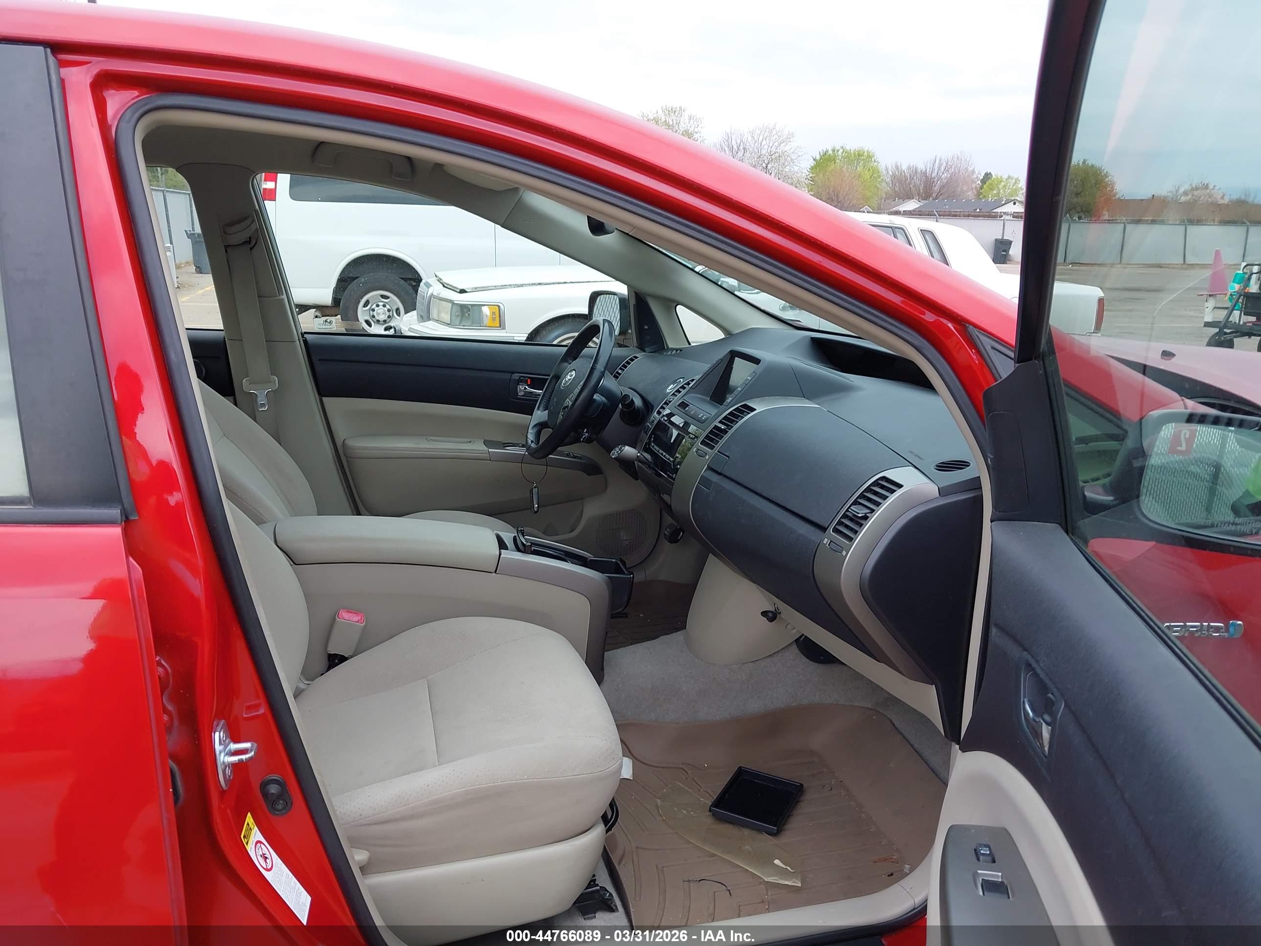 TOYOTA PRIUS image 5