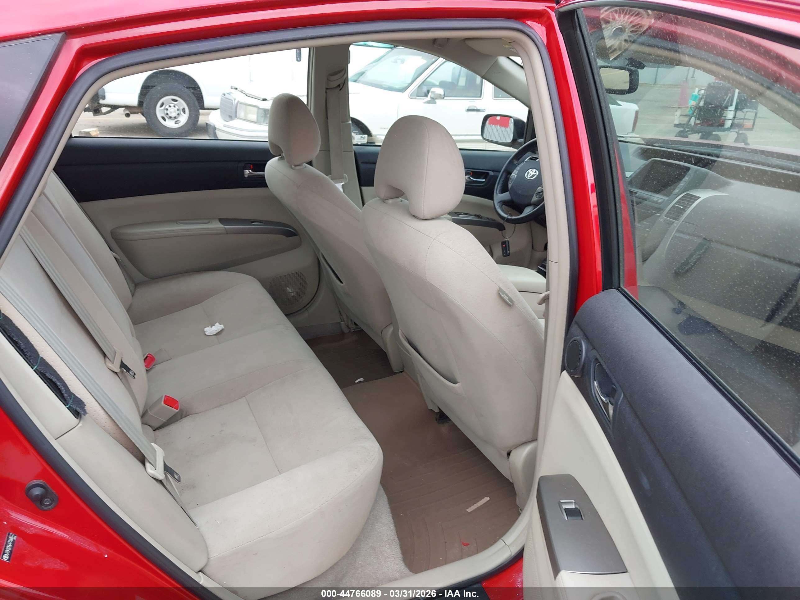 TOYOTA PRIUS image 8