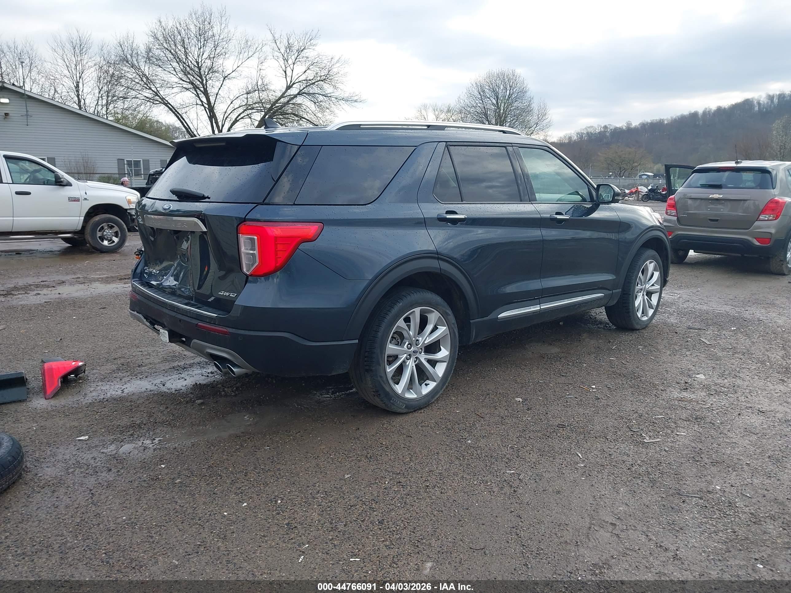 FORD EXPLORER image 4