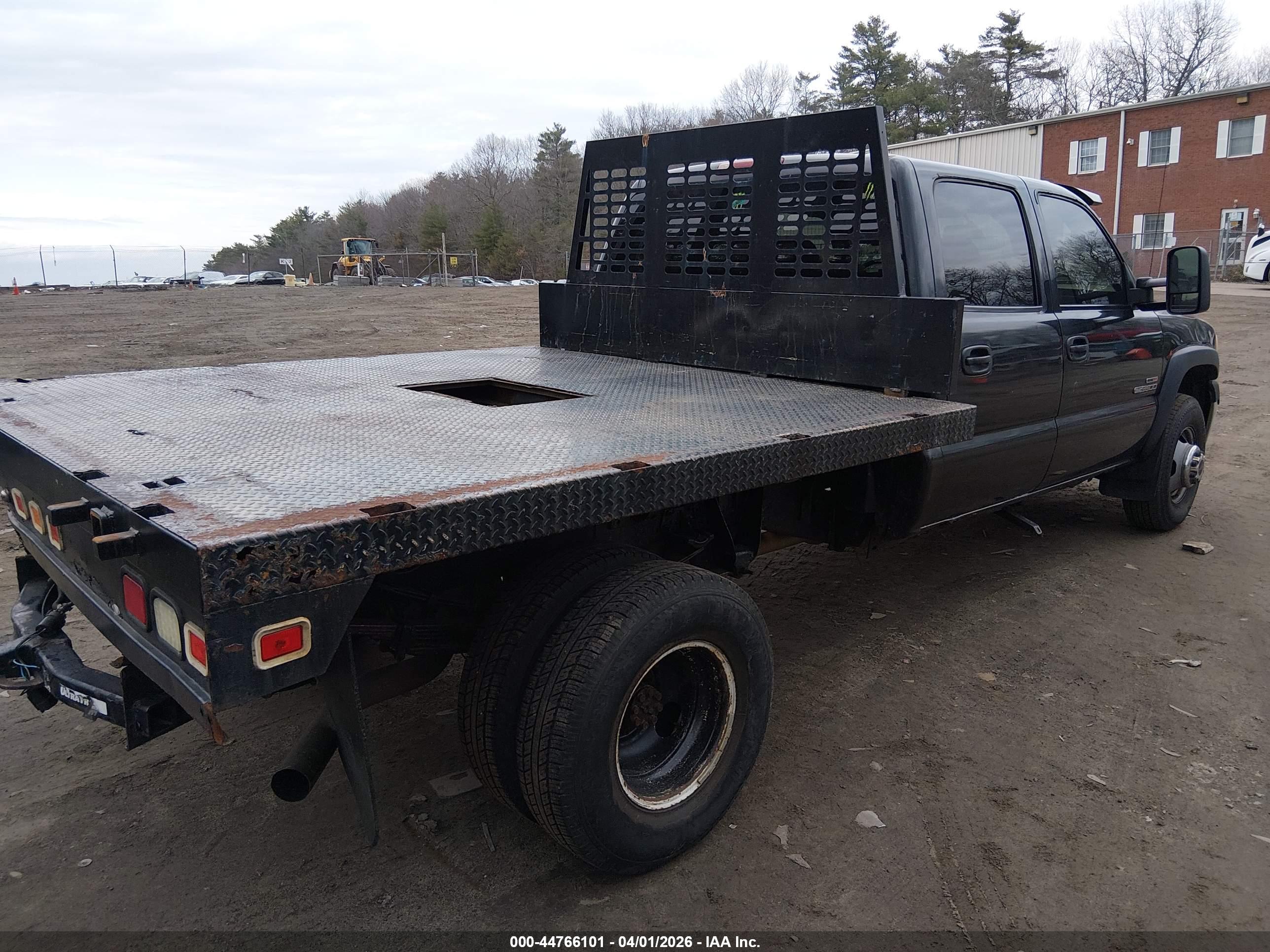 GMC SIERRA image 4