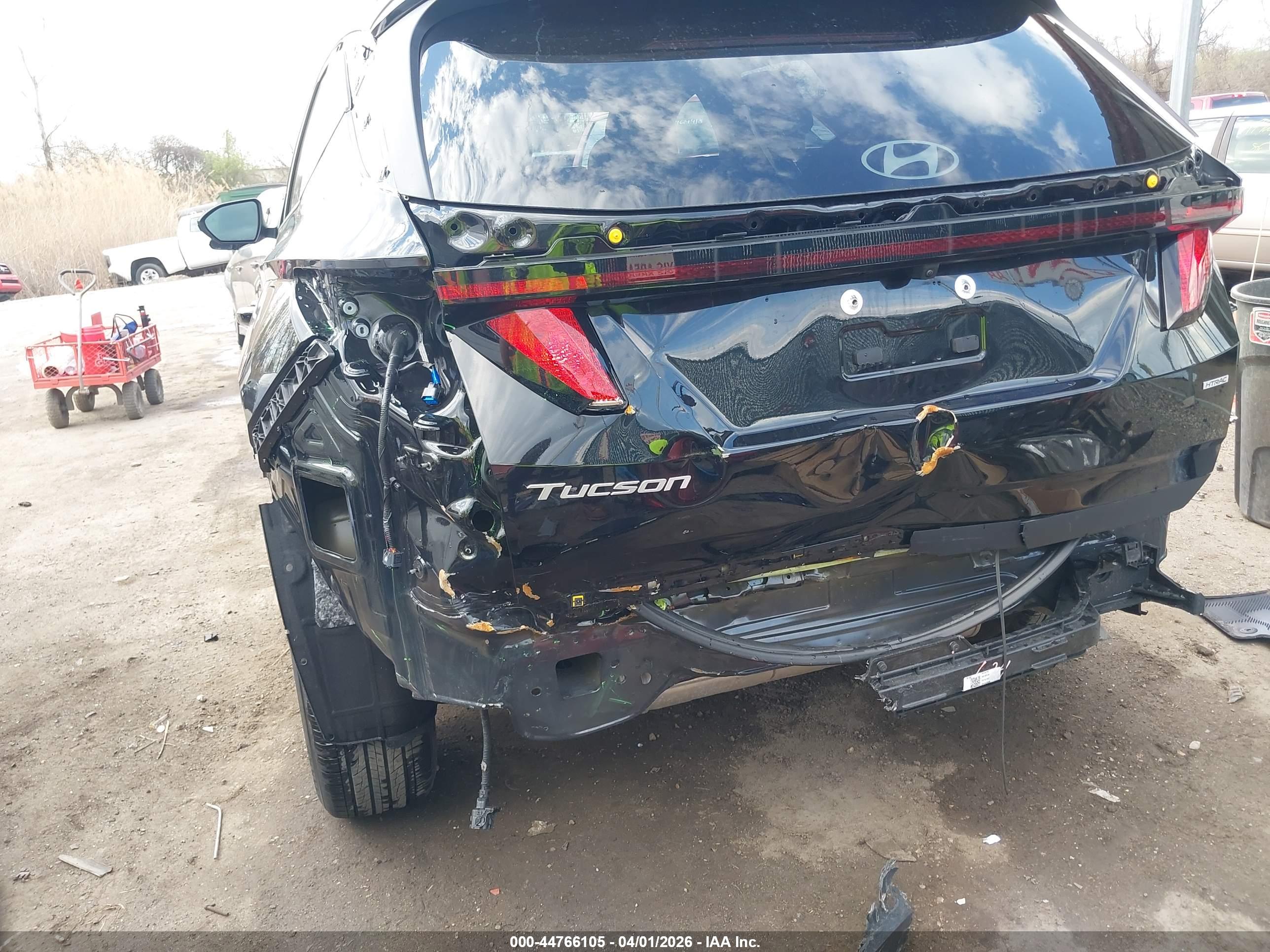 HYUNDAI TUCSON image 6