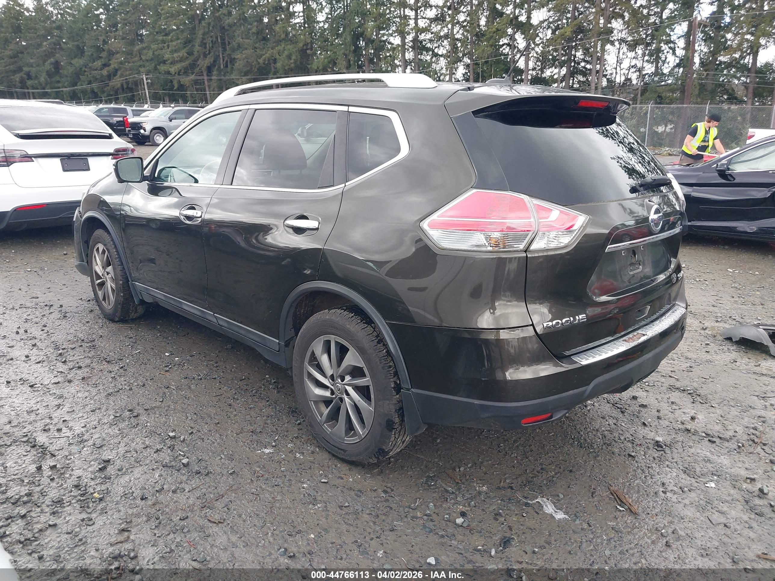 NISSAN ROGUE image 3