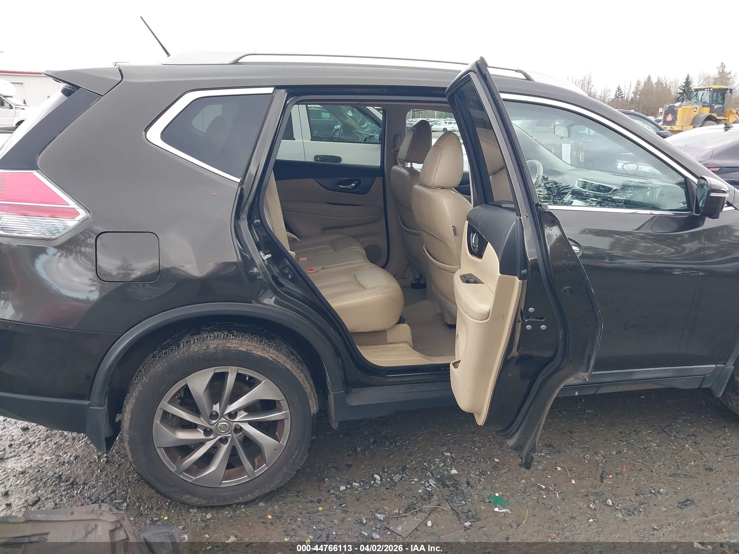 NISSAN ROGUE image 8