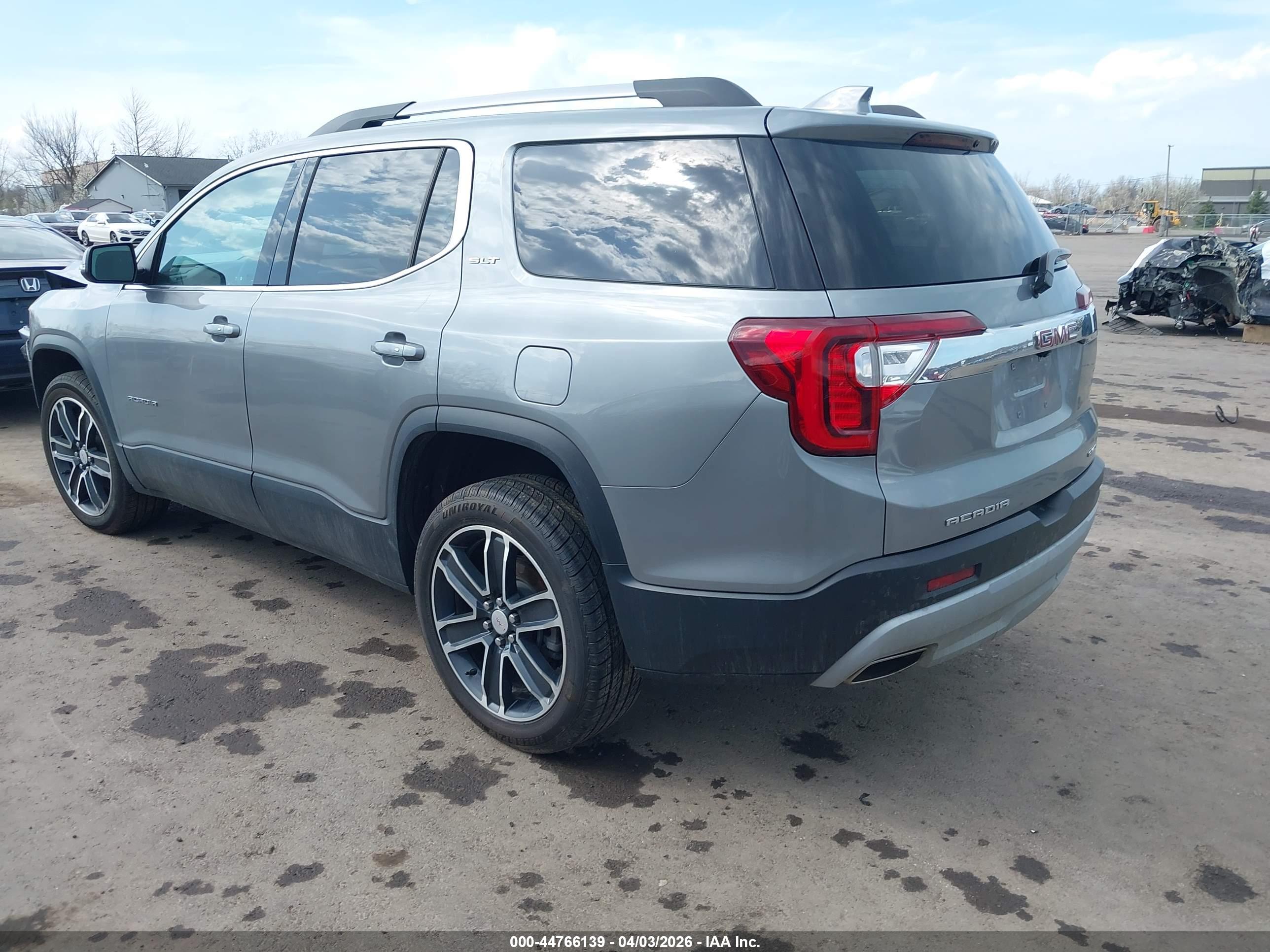 GMC ACADIA image 3