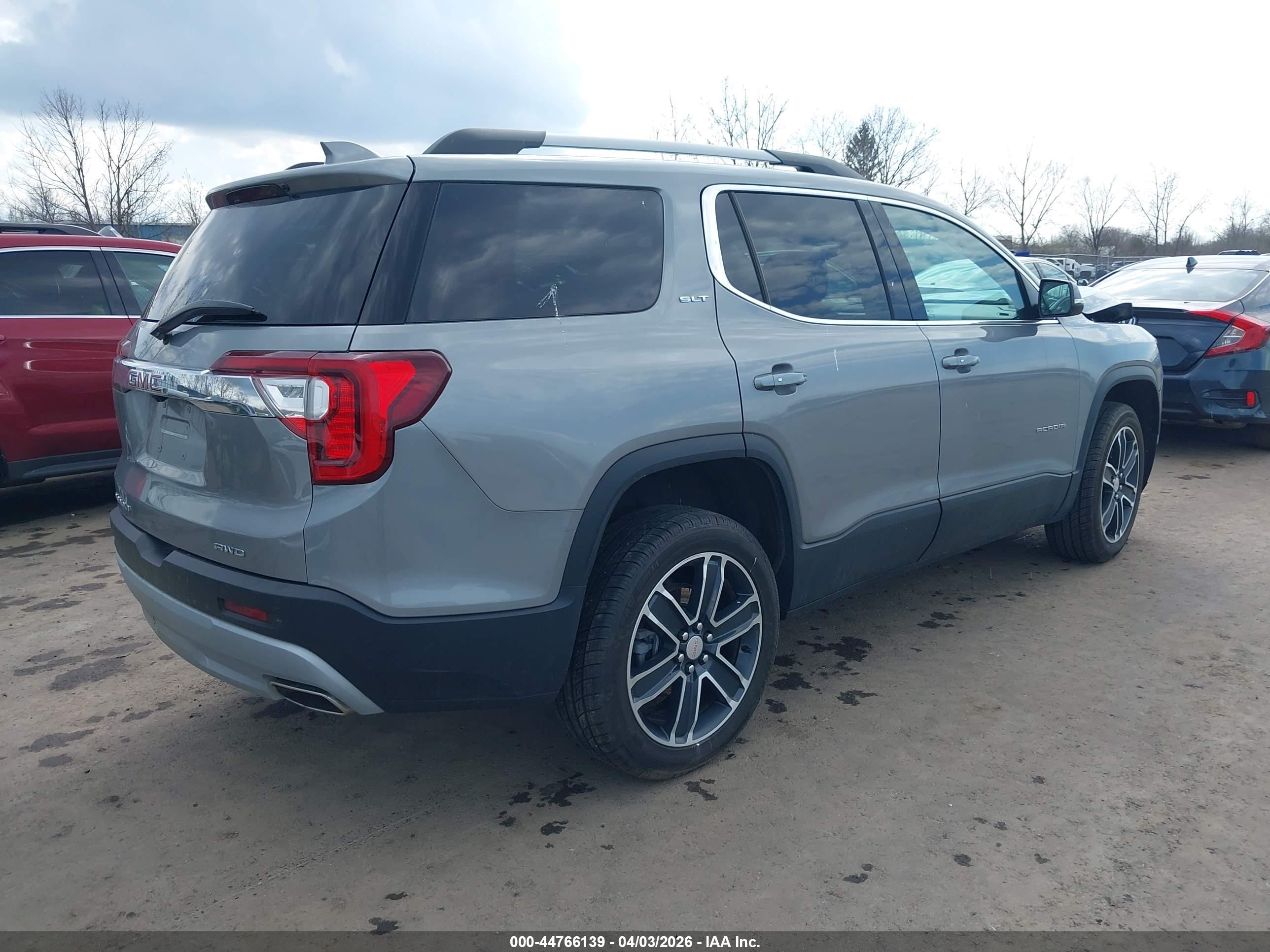 GMC ACADIA image 4