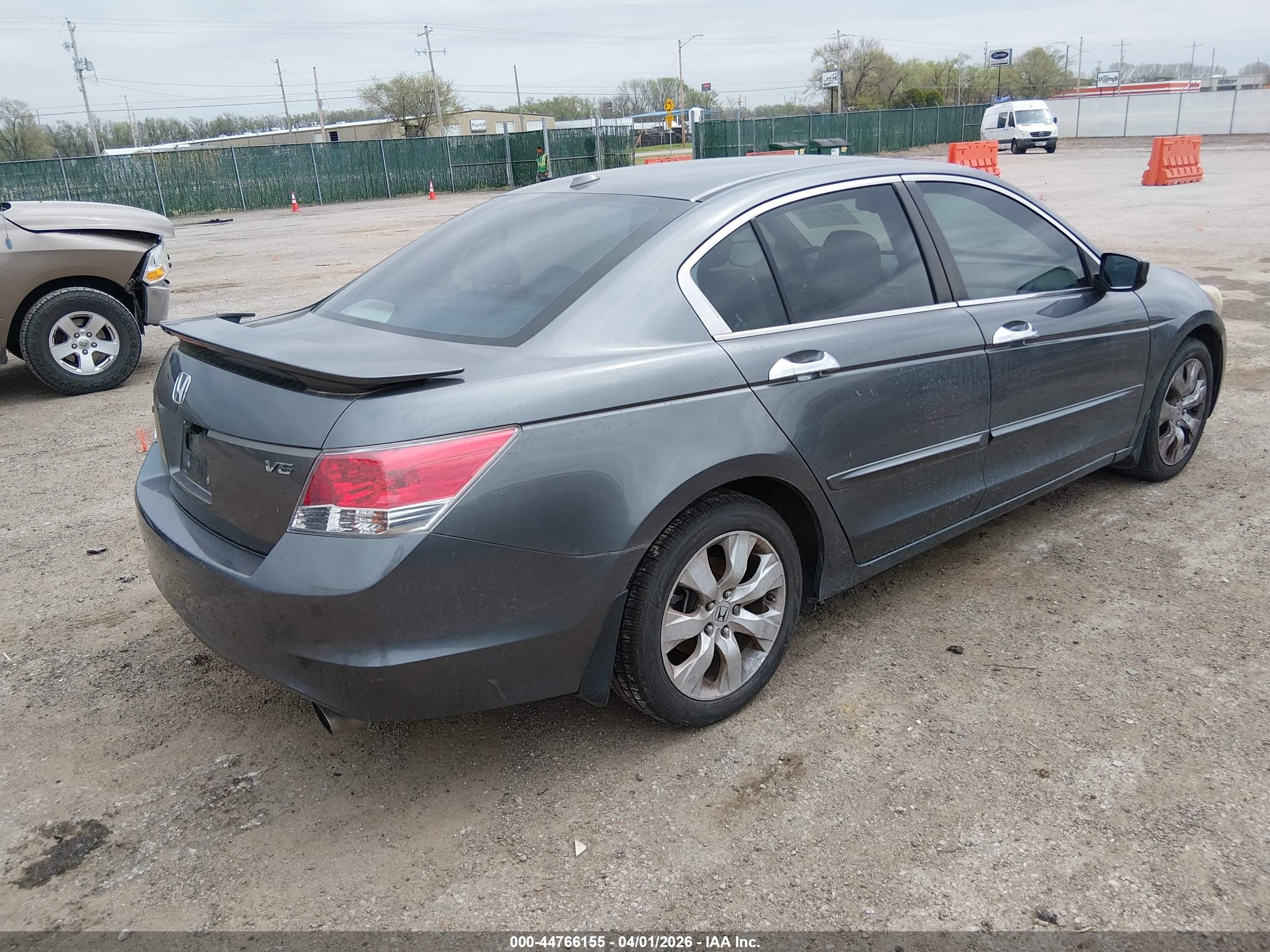 HONDA ACCORD image 4