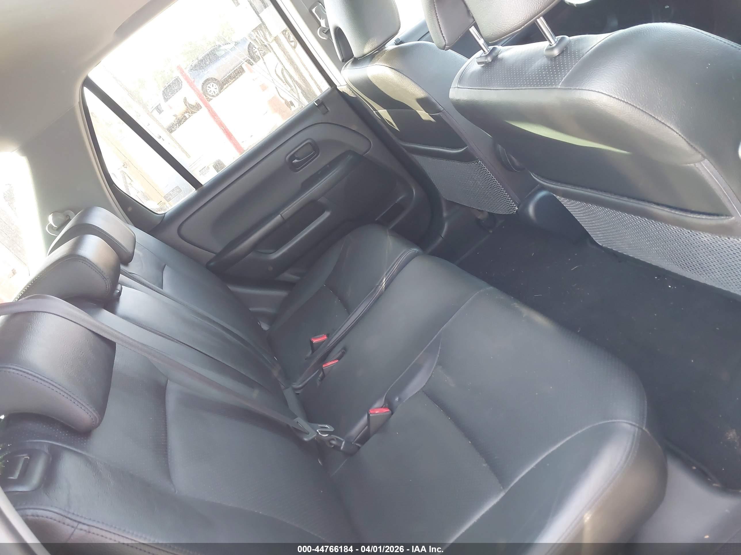 HONDA CR-V image 8