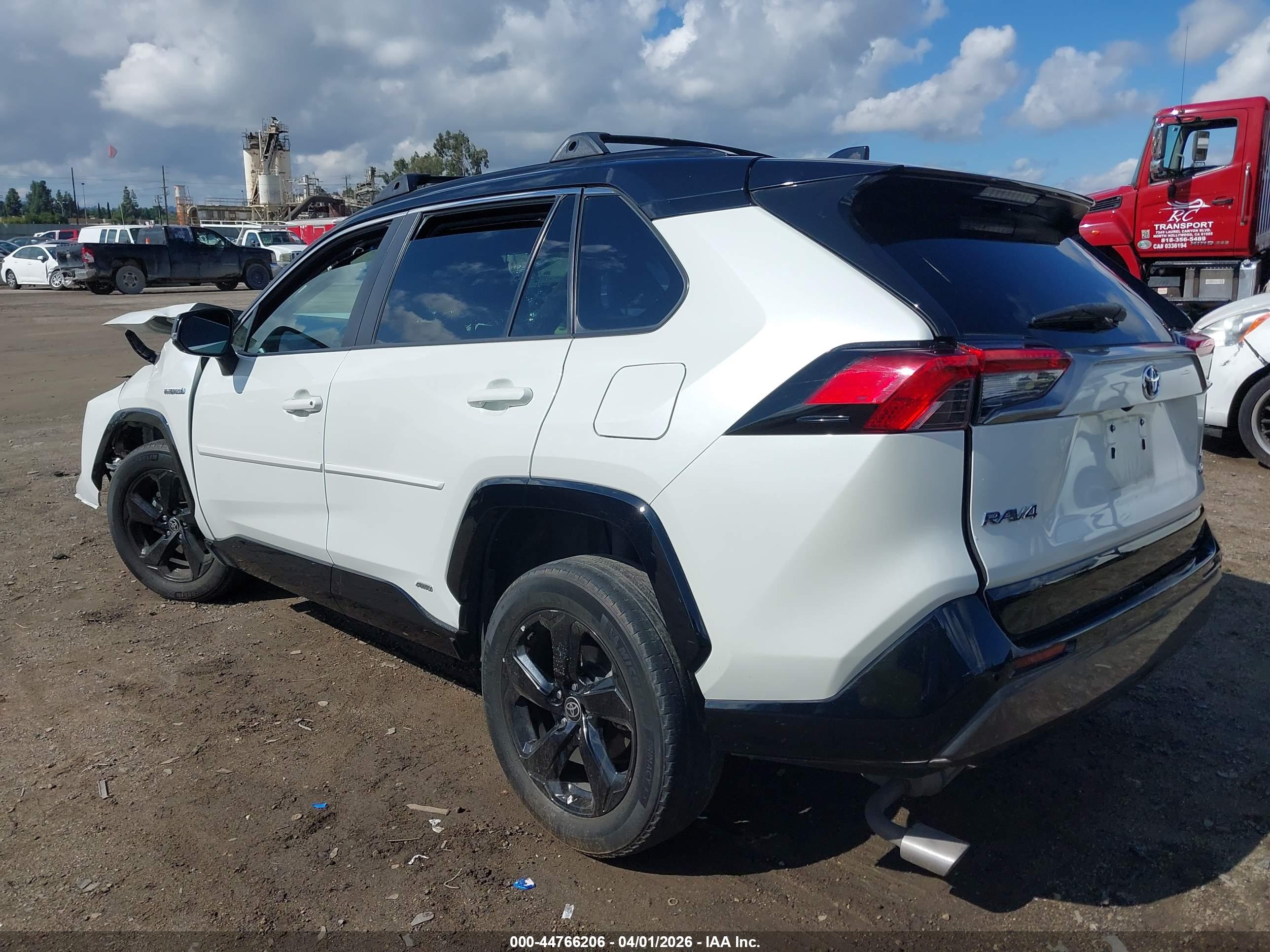 TOYOTA RAV4 image 3