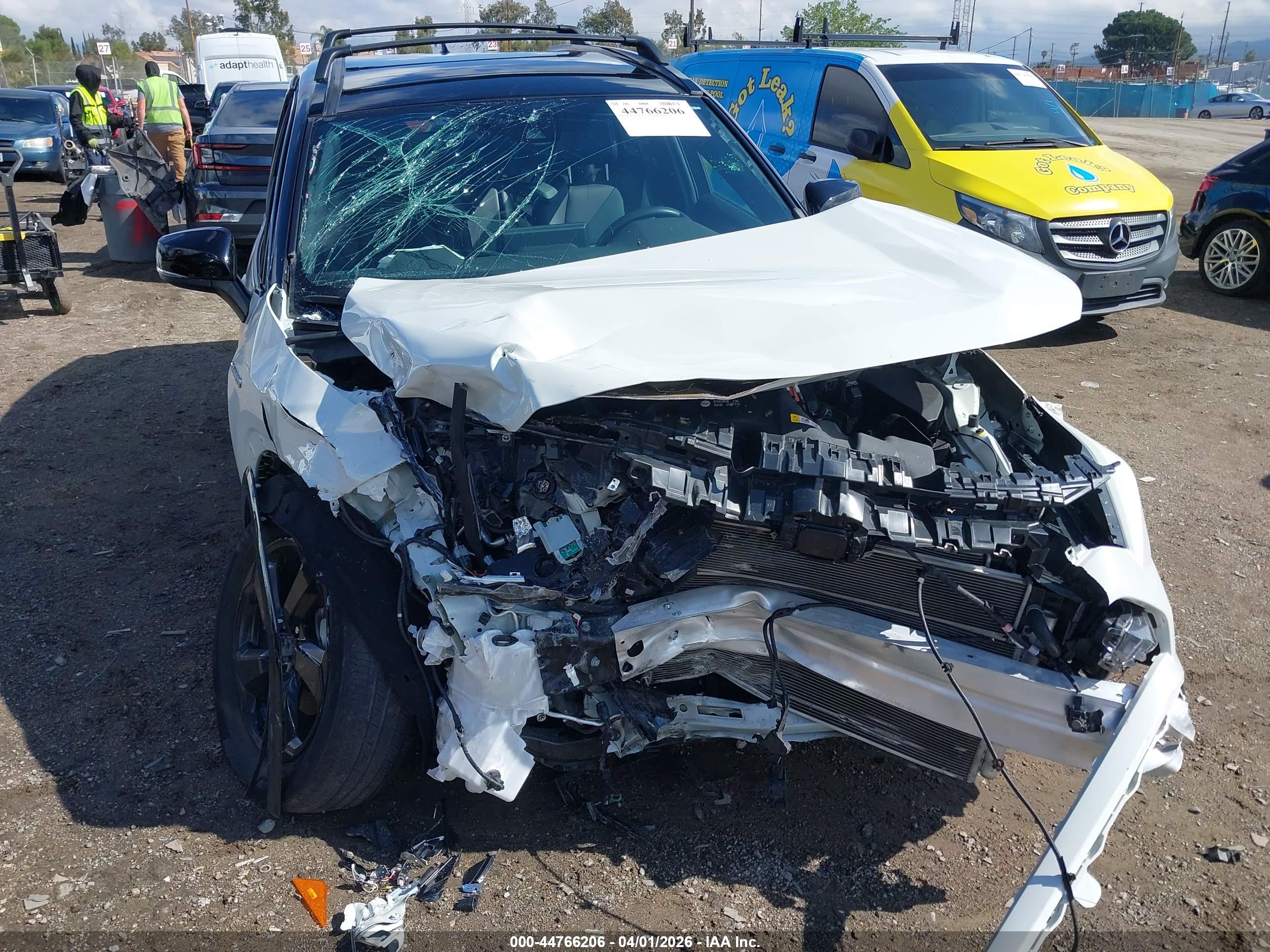 TOYOTA RAV4 image 6