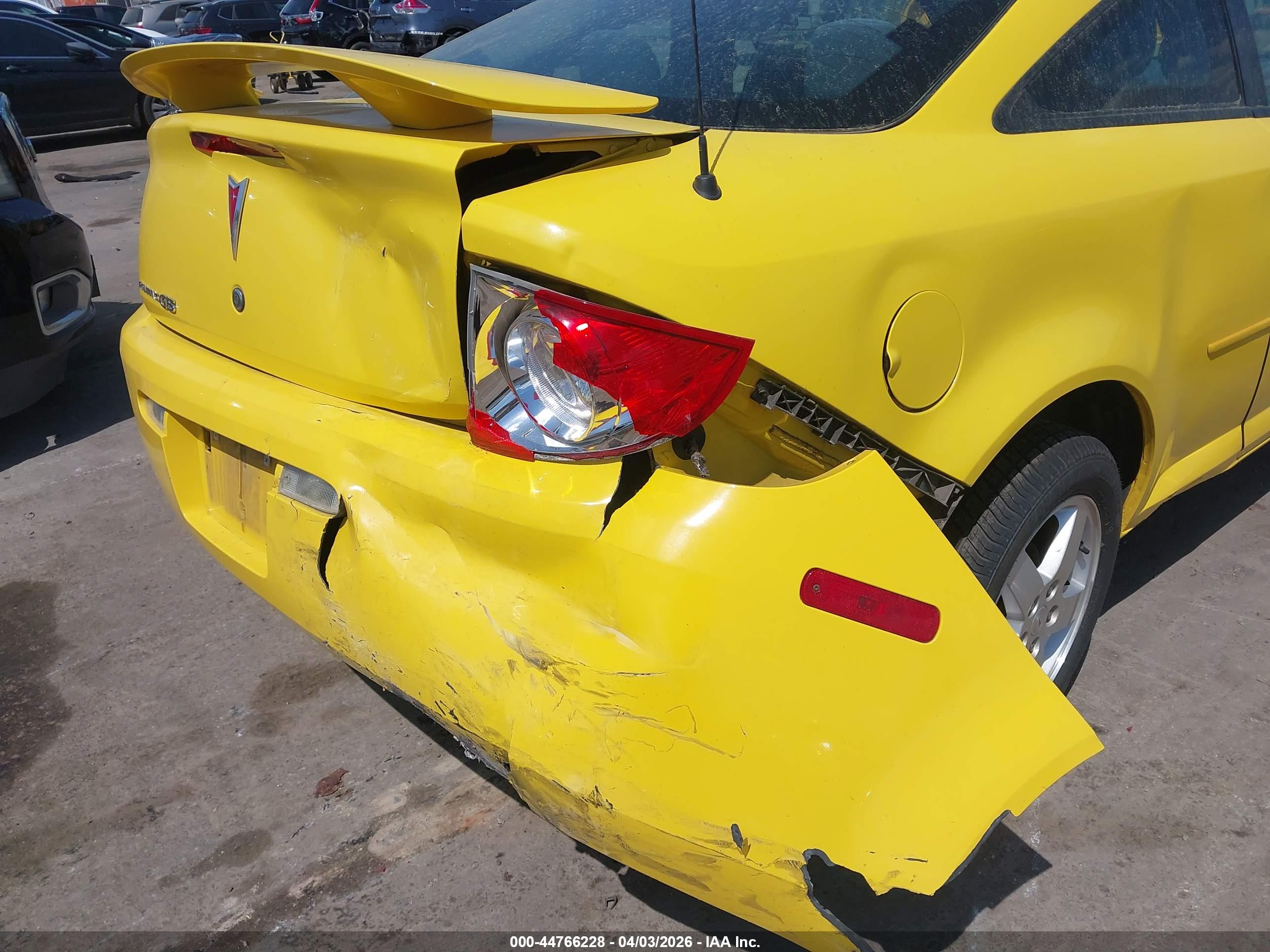 PONTIAC G5 image 6