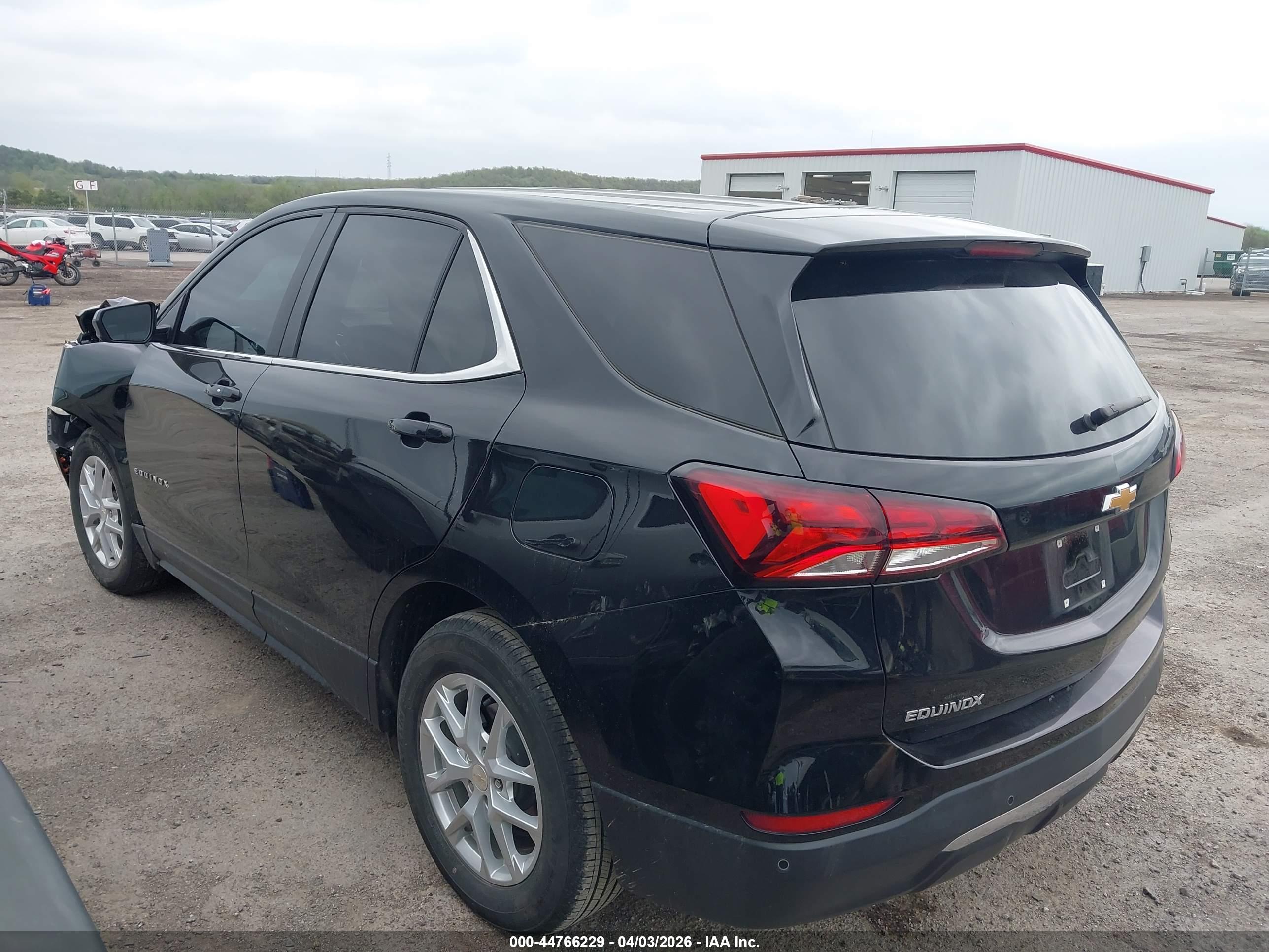 CHEVROLET EQUINOX image 3