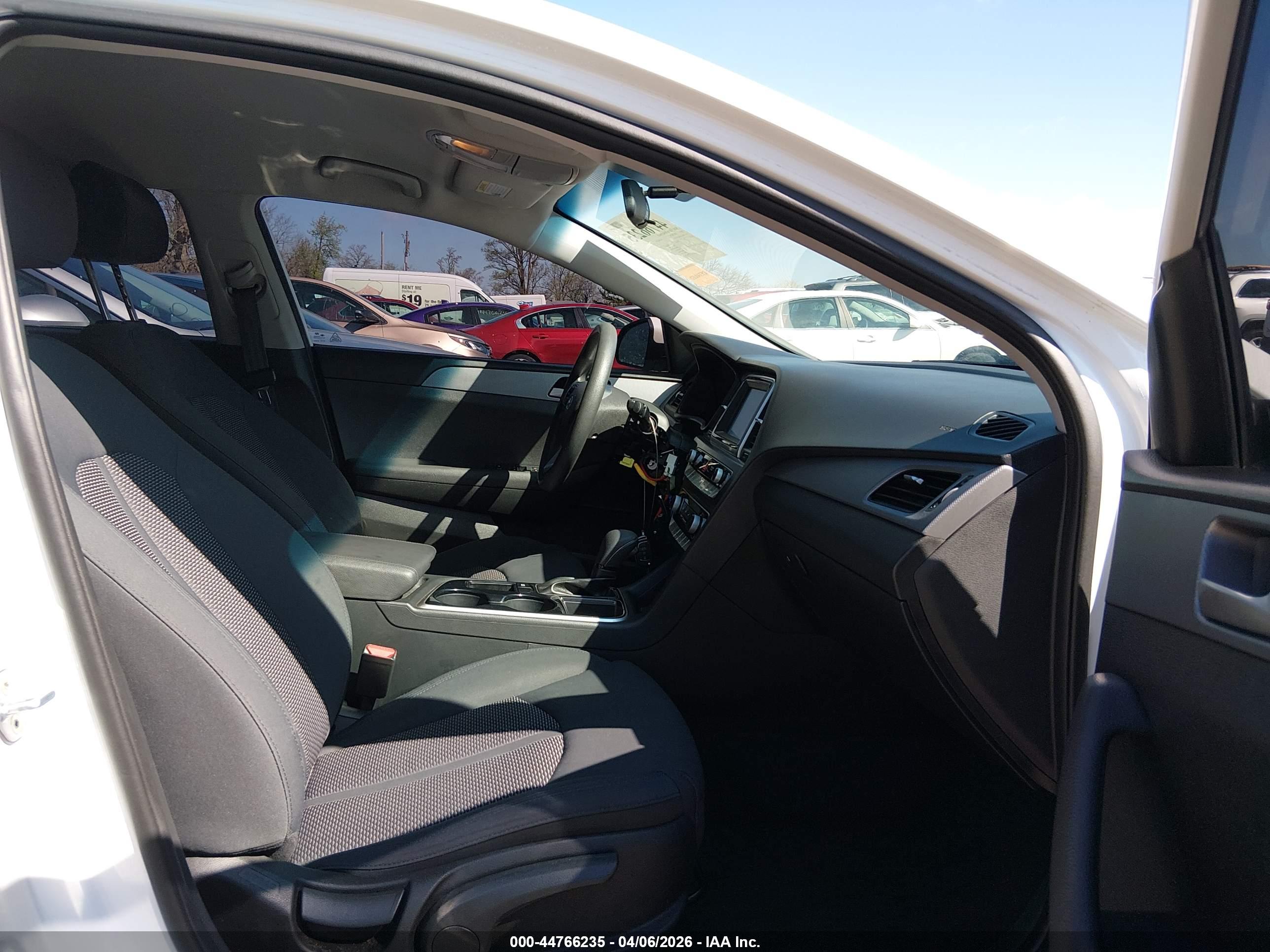 HYUNDAI SONATA image 5