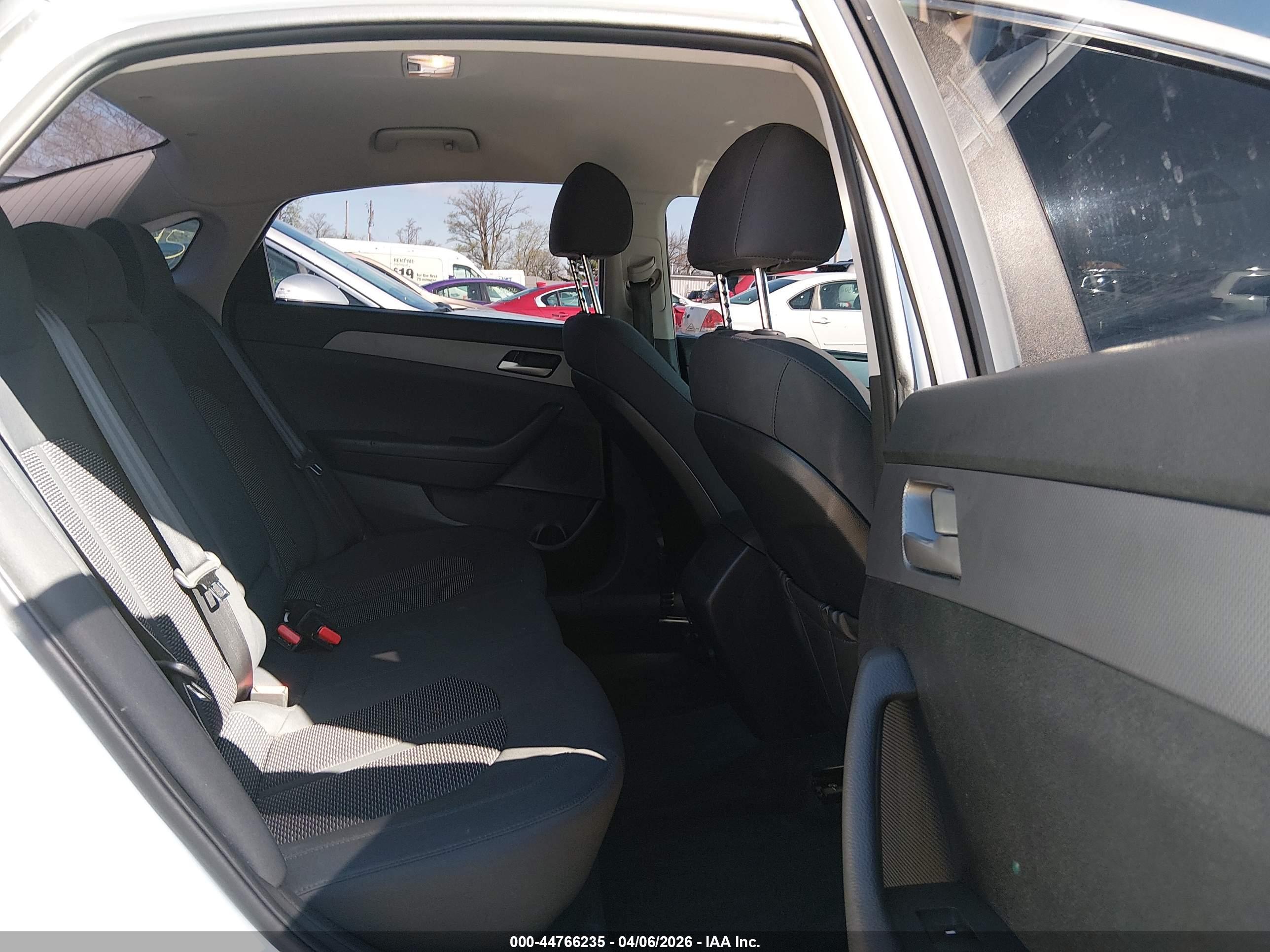 HYUNDAI SONATA image 8