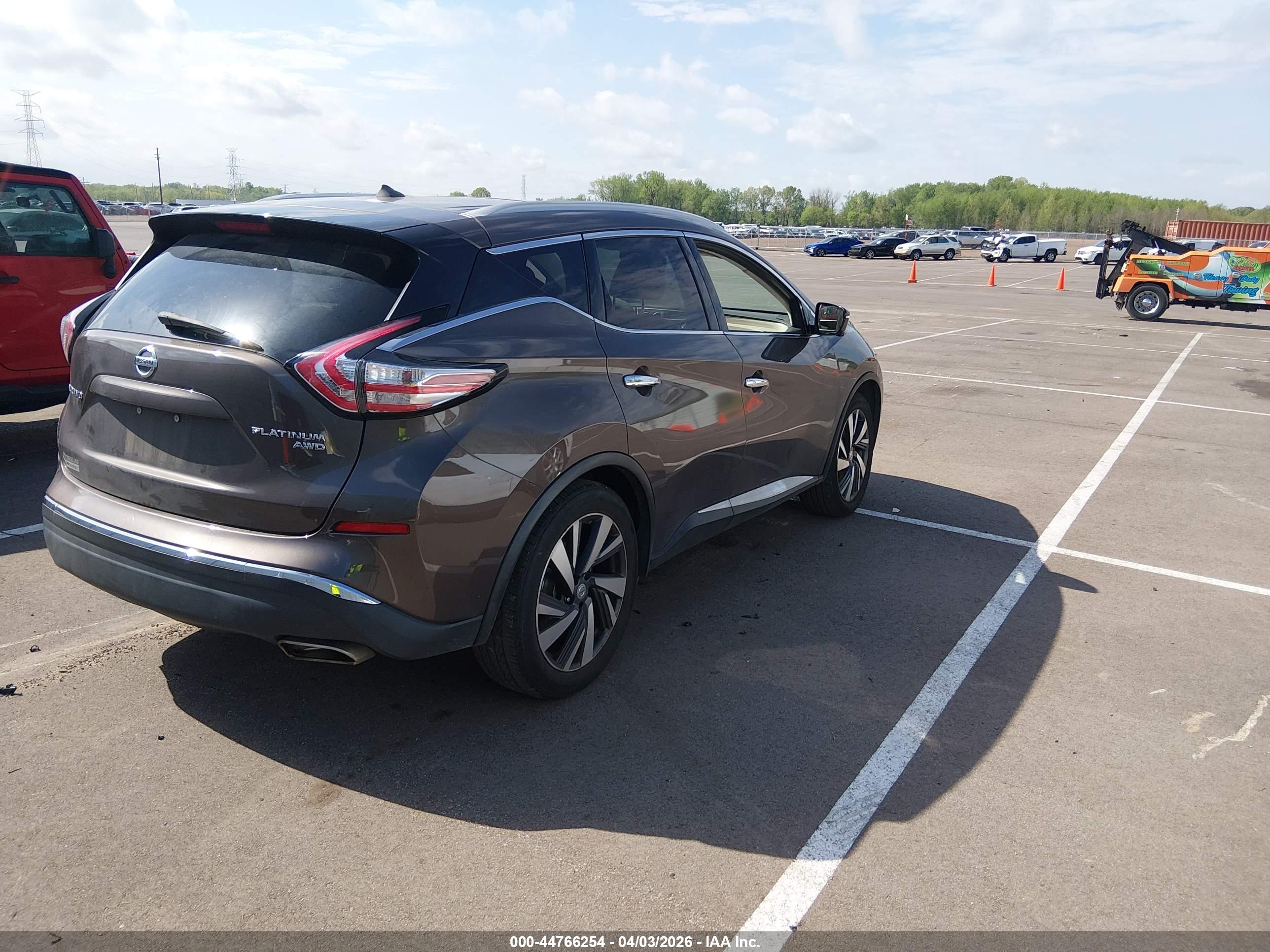 NISSAN MURANO image 4