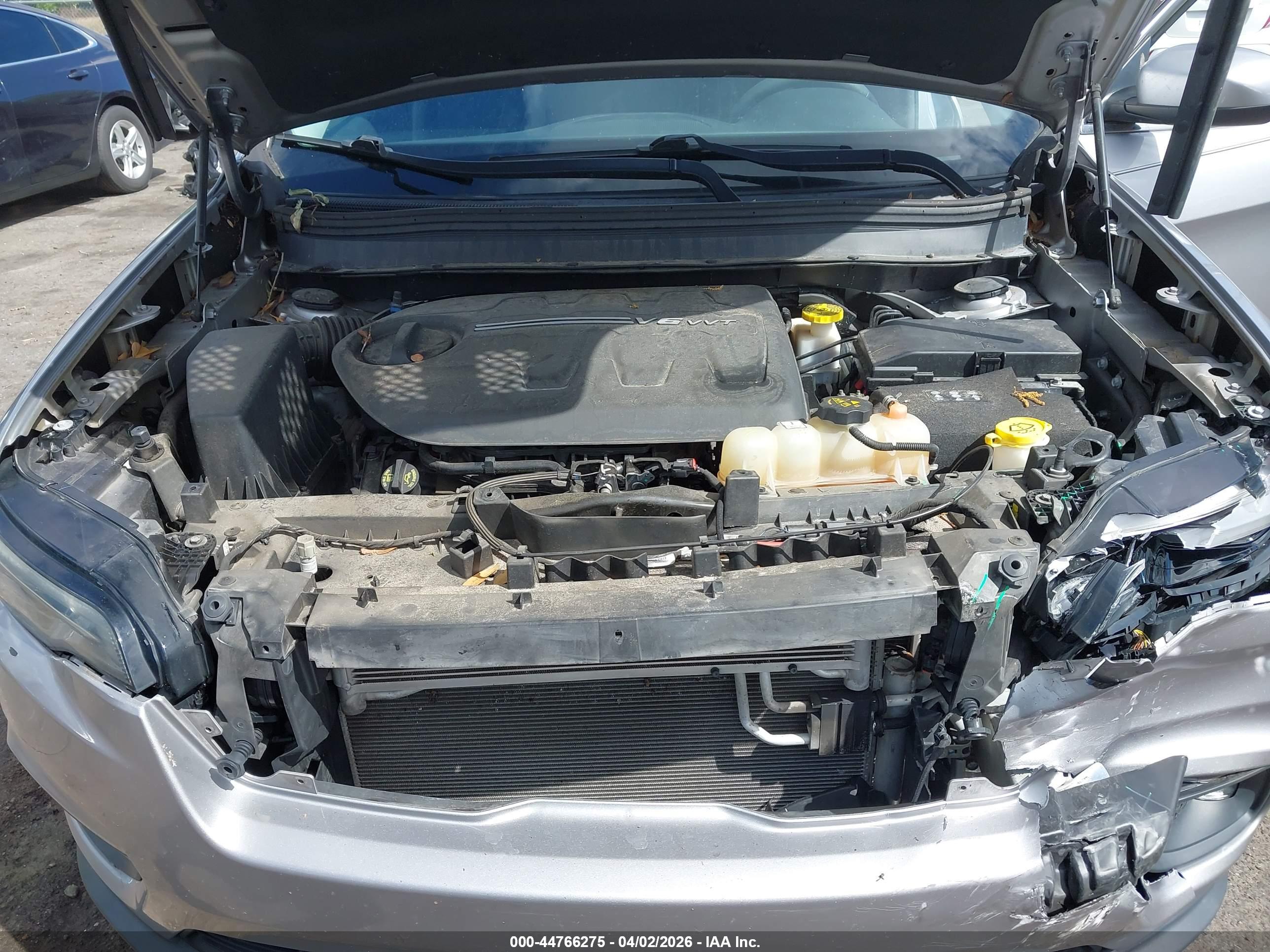 JEEP CHEROKEE image 10