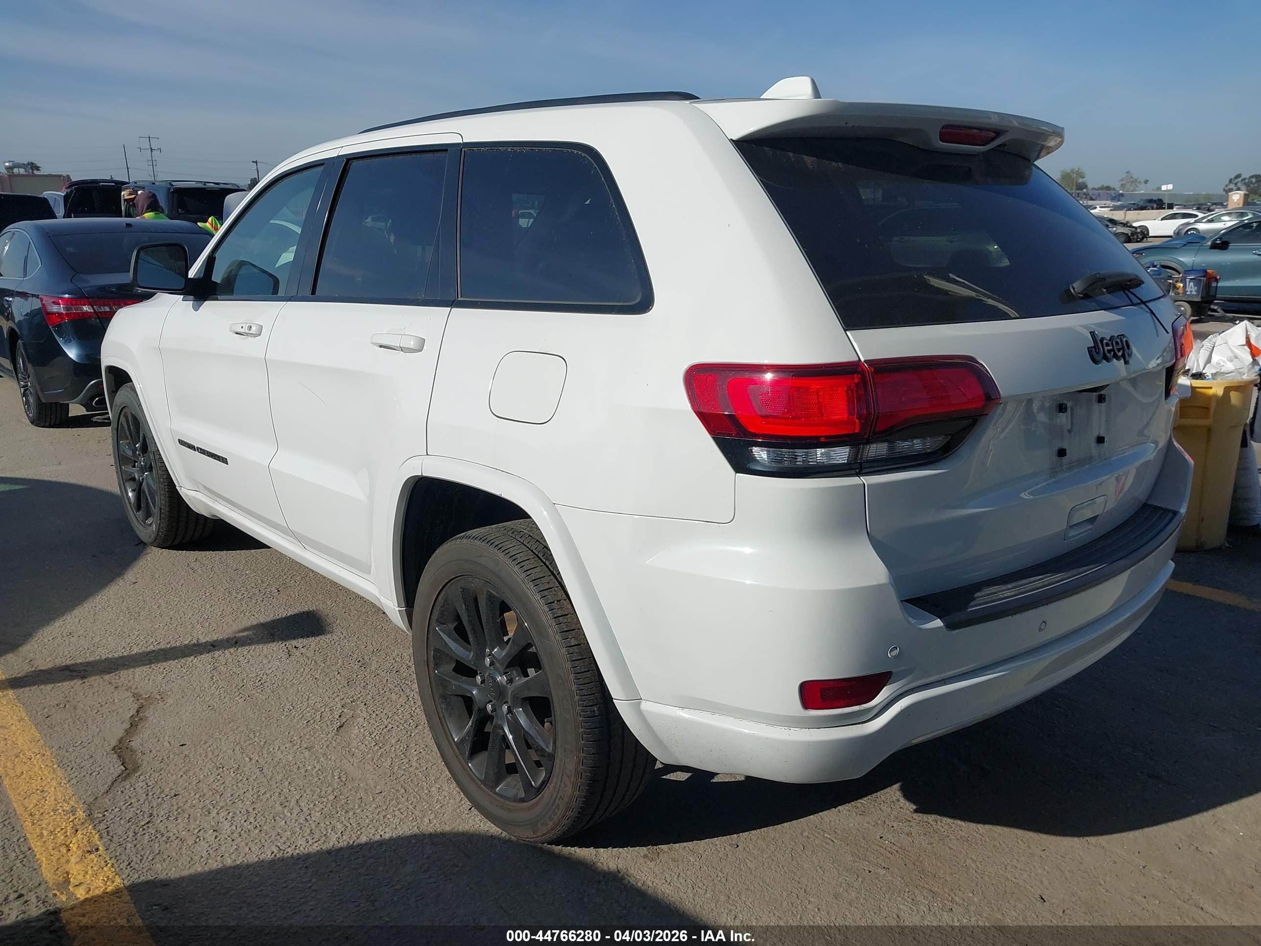 JEEP GRAND image 3
