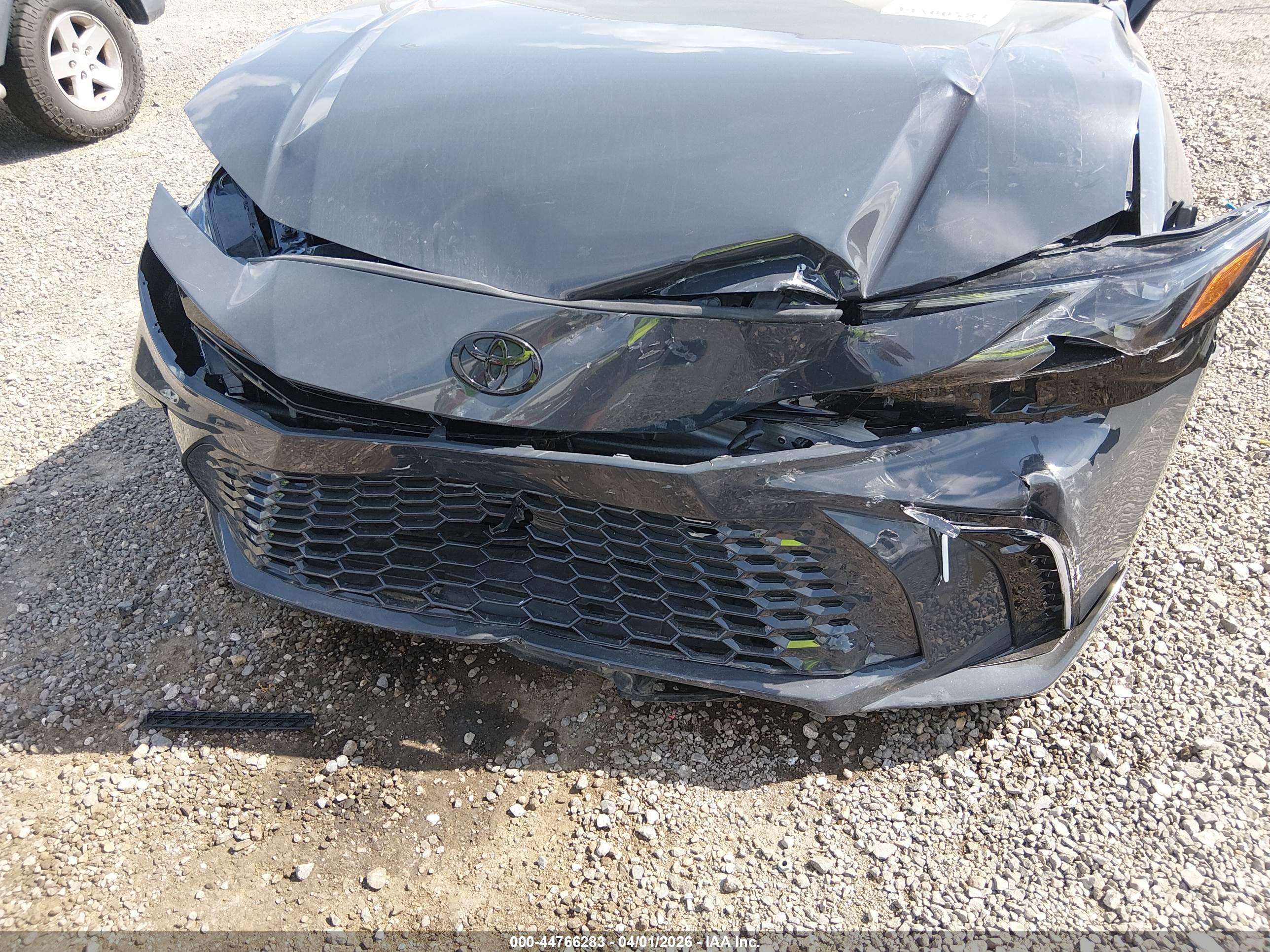 TOYOTA CAMRY image 6