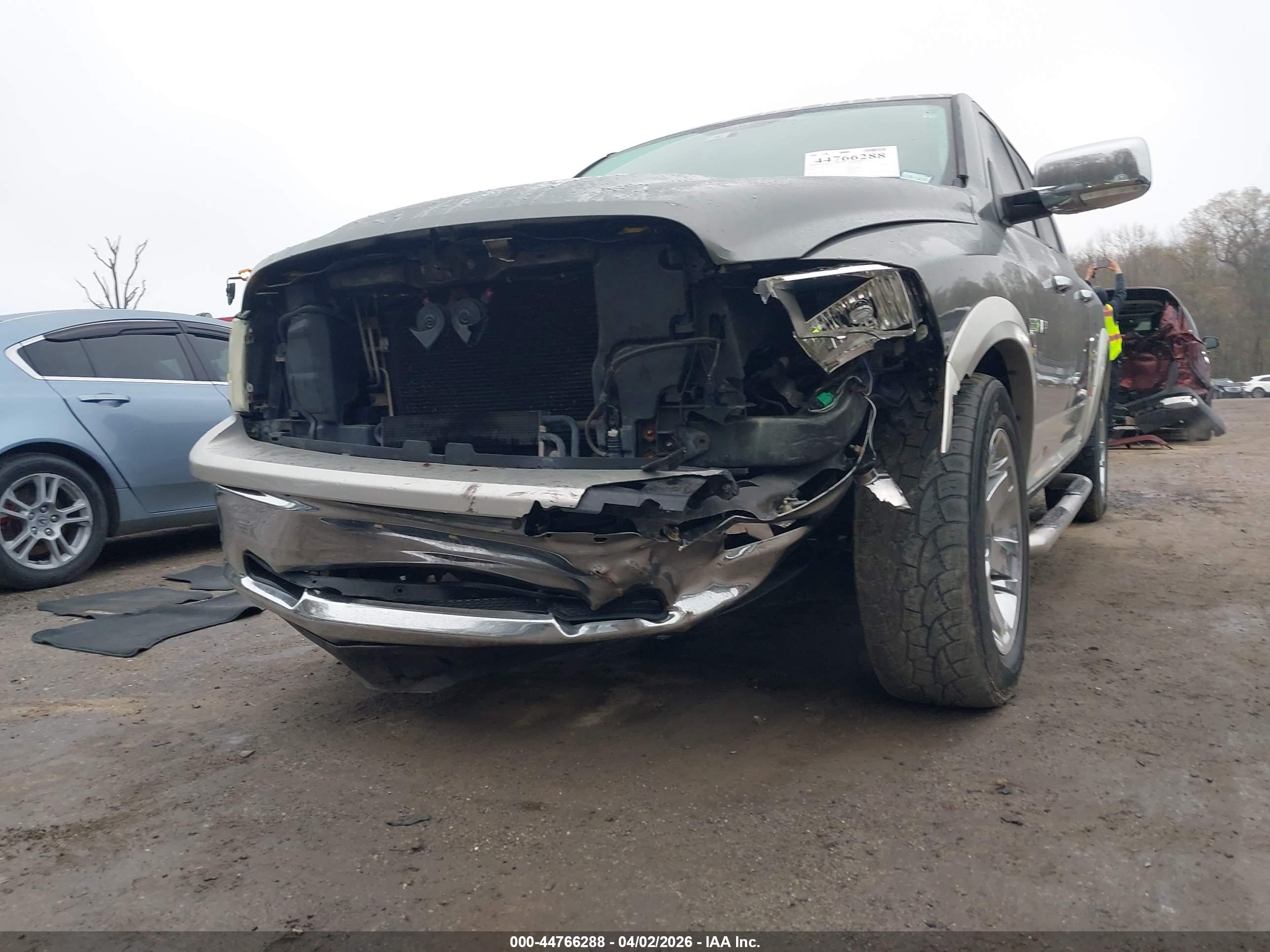 DODGE RAM image 6