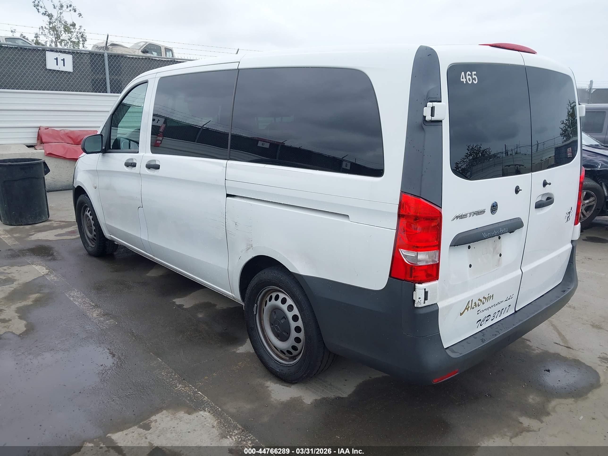 MERCEDES-BENZ METRIS image 3