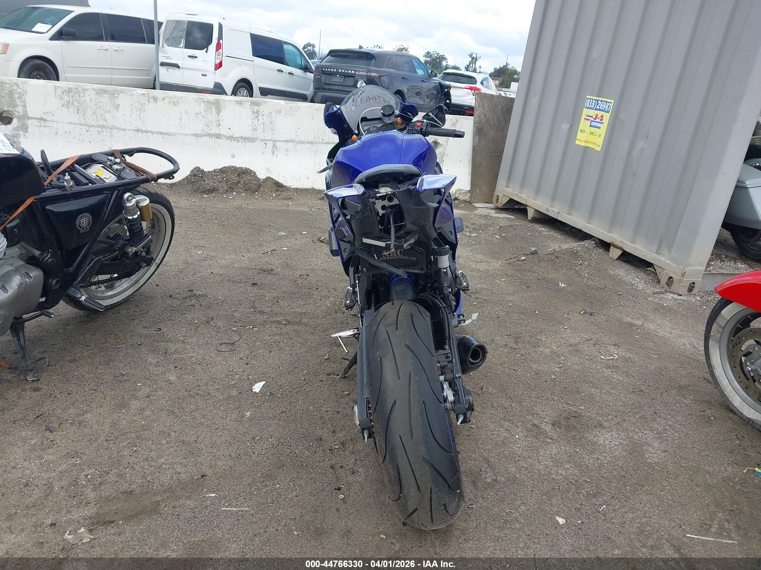 YAMAHA YZFR7 image 6