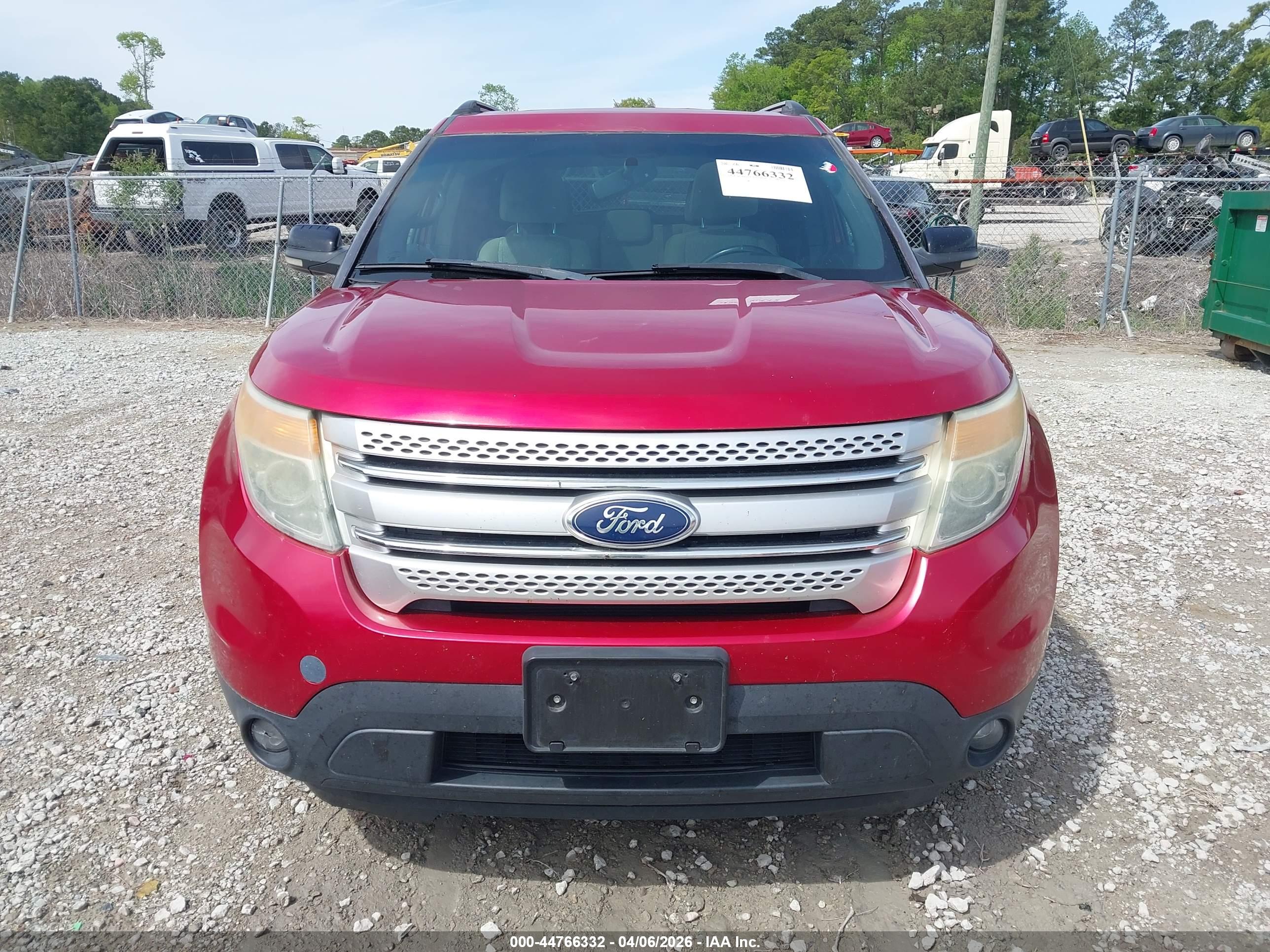 FORD EXPLORER image 6