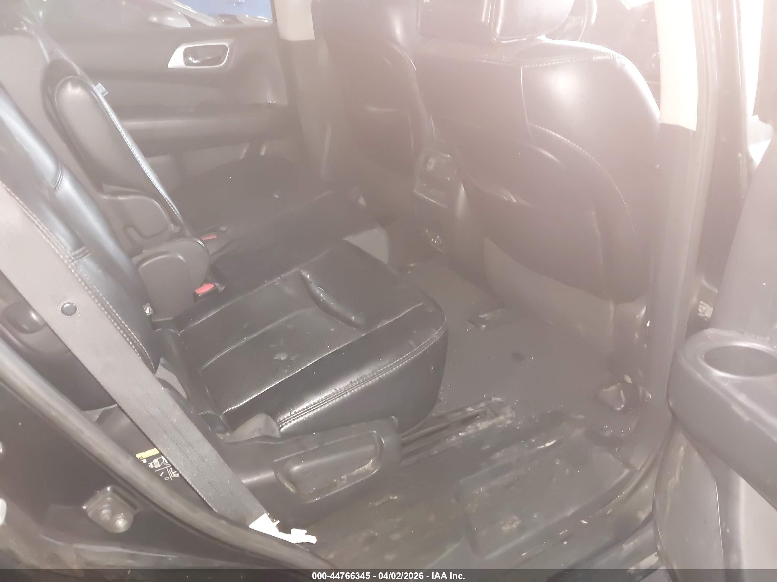 NISSAN PATHFINDER image 8