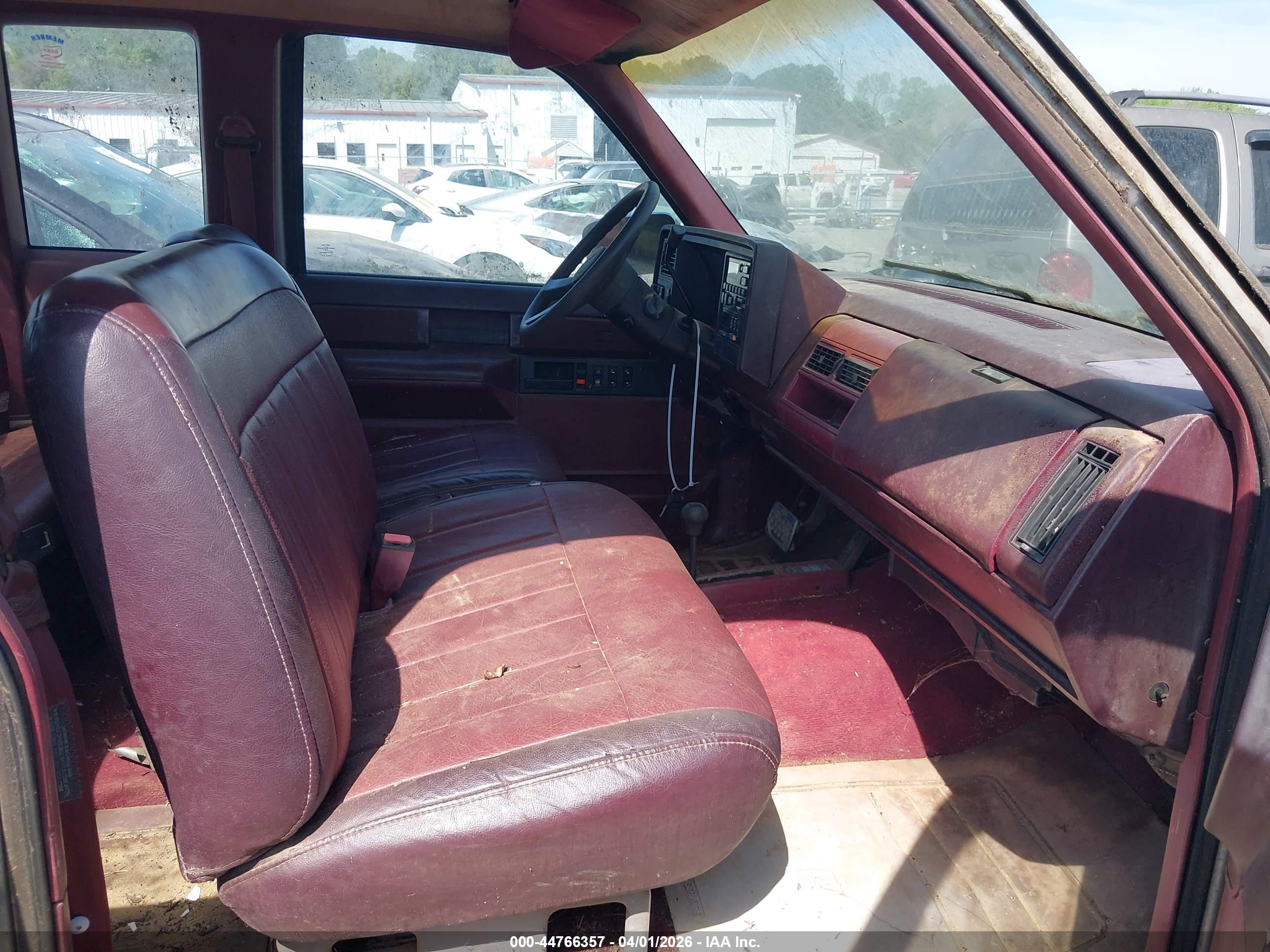 CHEVROLET GMT-400 image 5