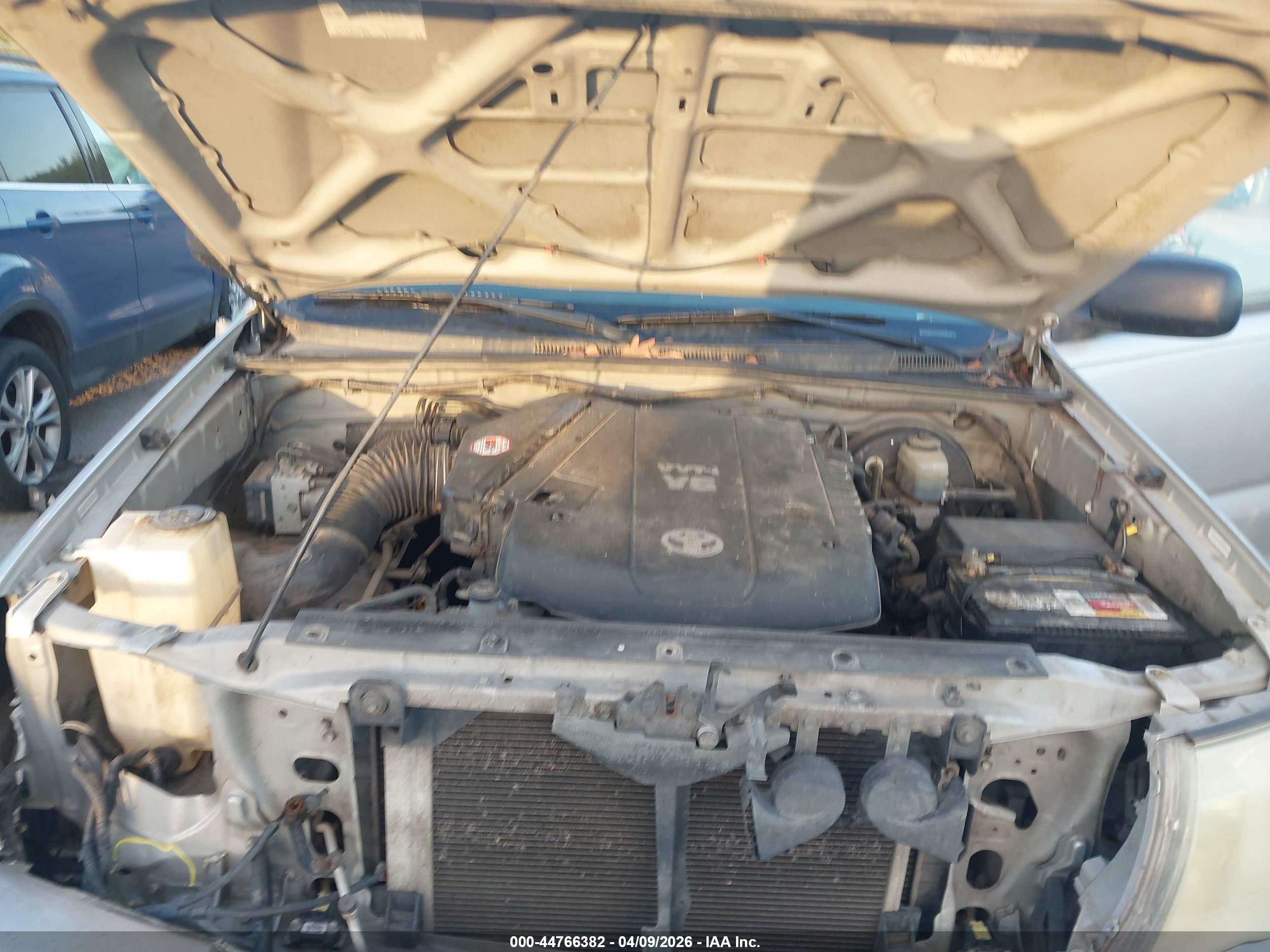 TOYOTA TACOMA image 10