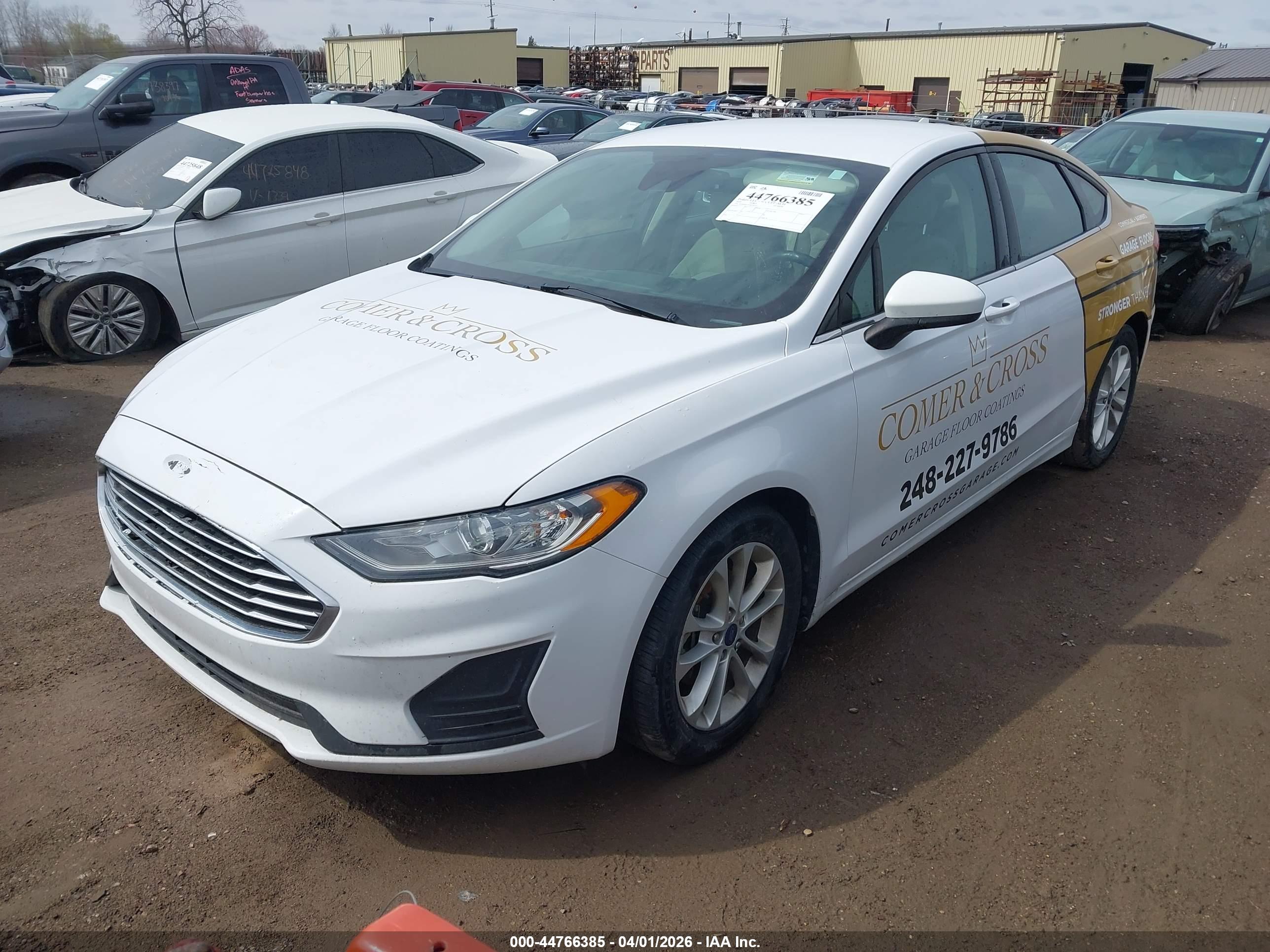 FORD FUSION image 2