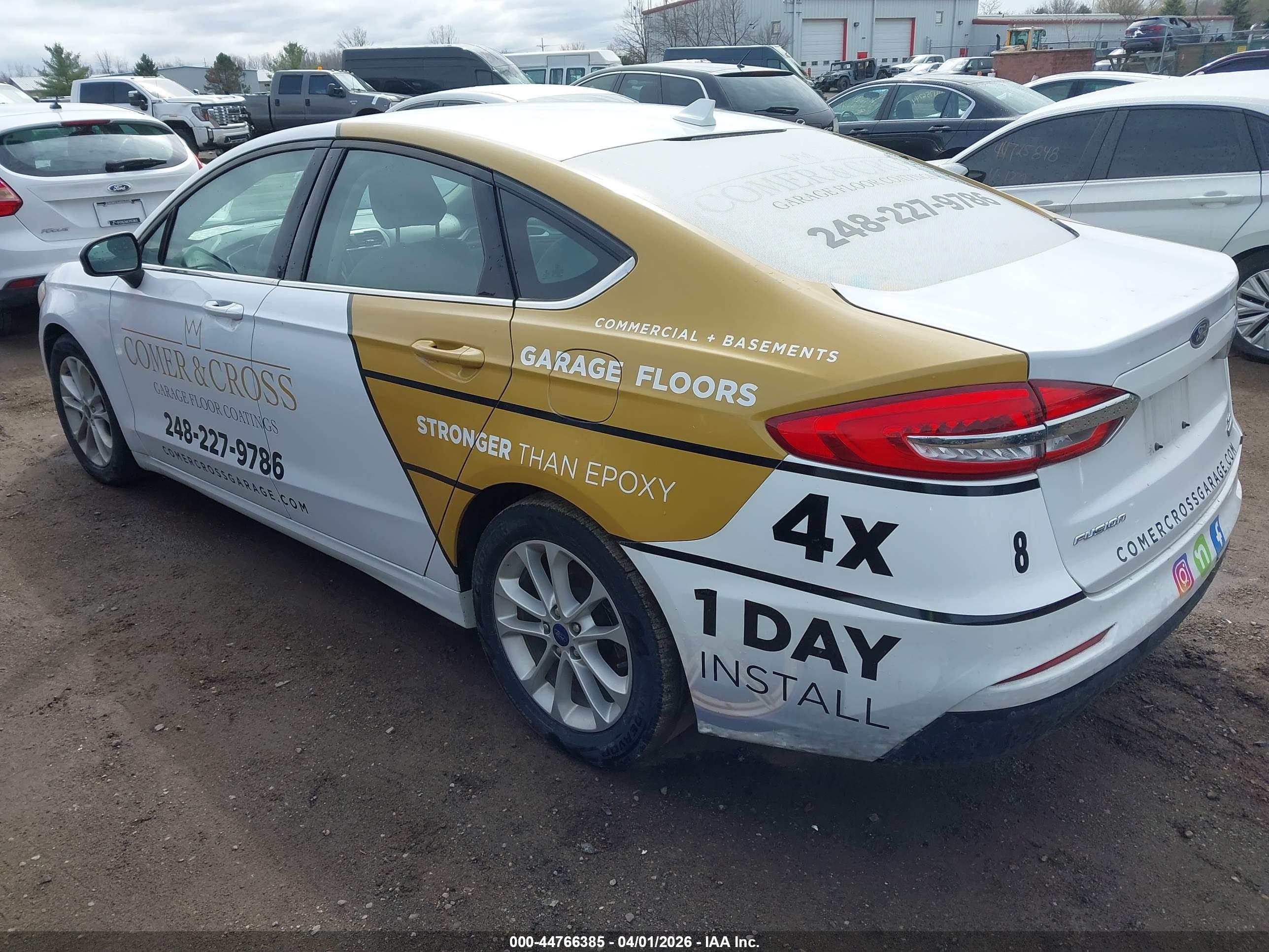 FORD FUSION image 3
