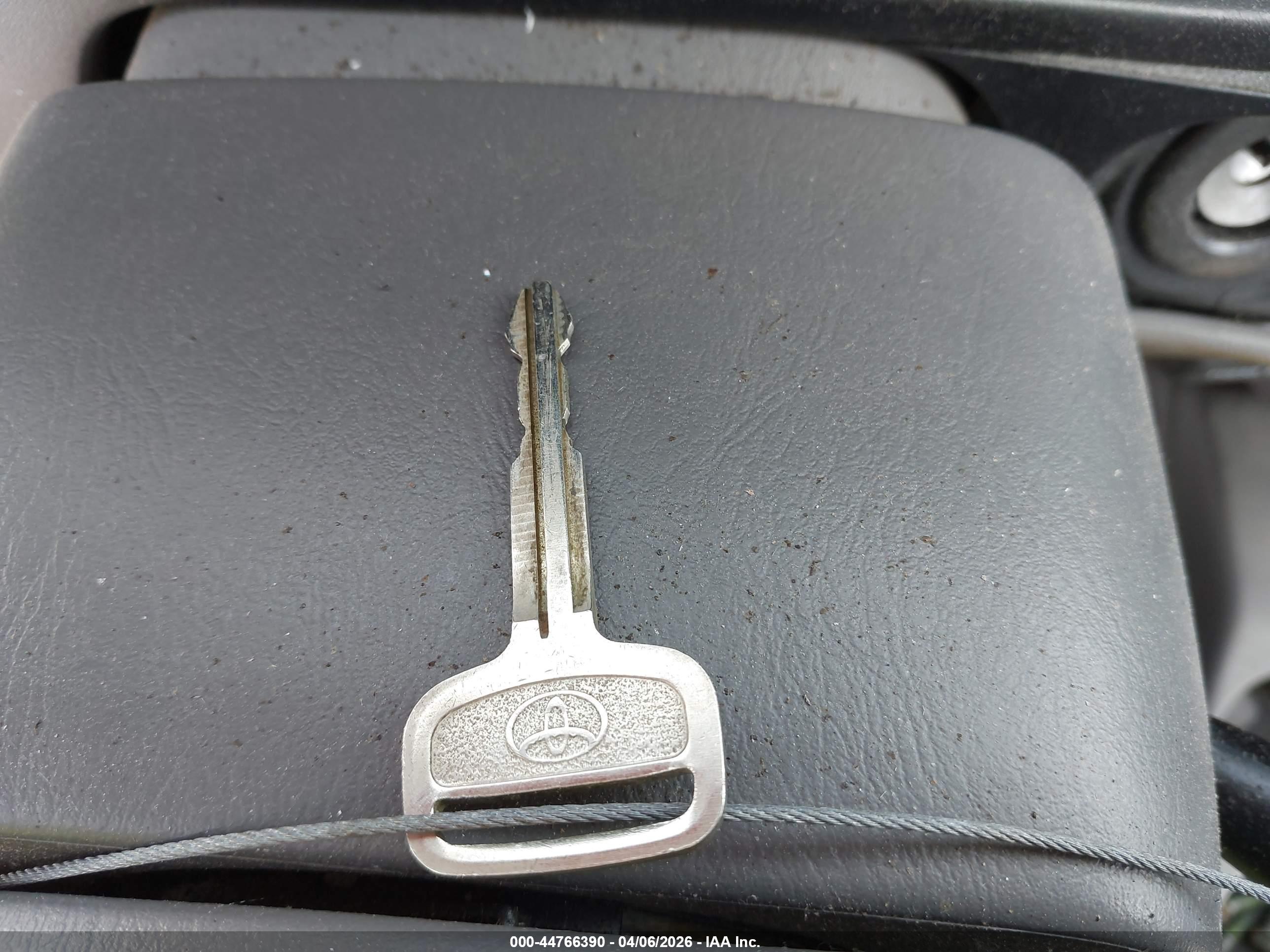 TOYOTA TACOMA image 11