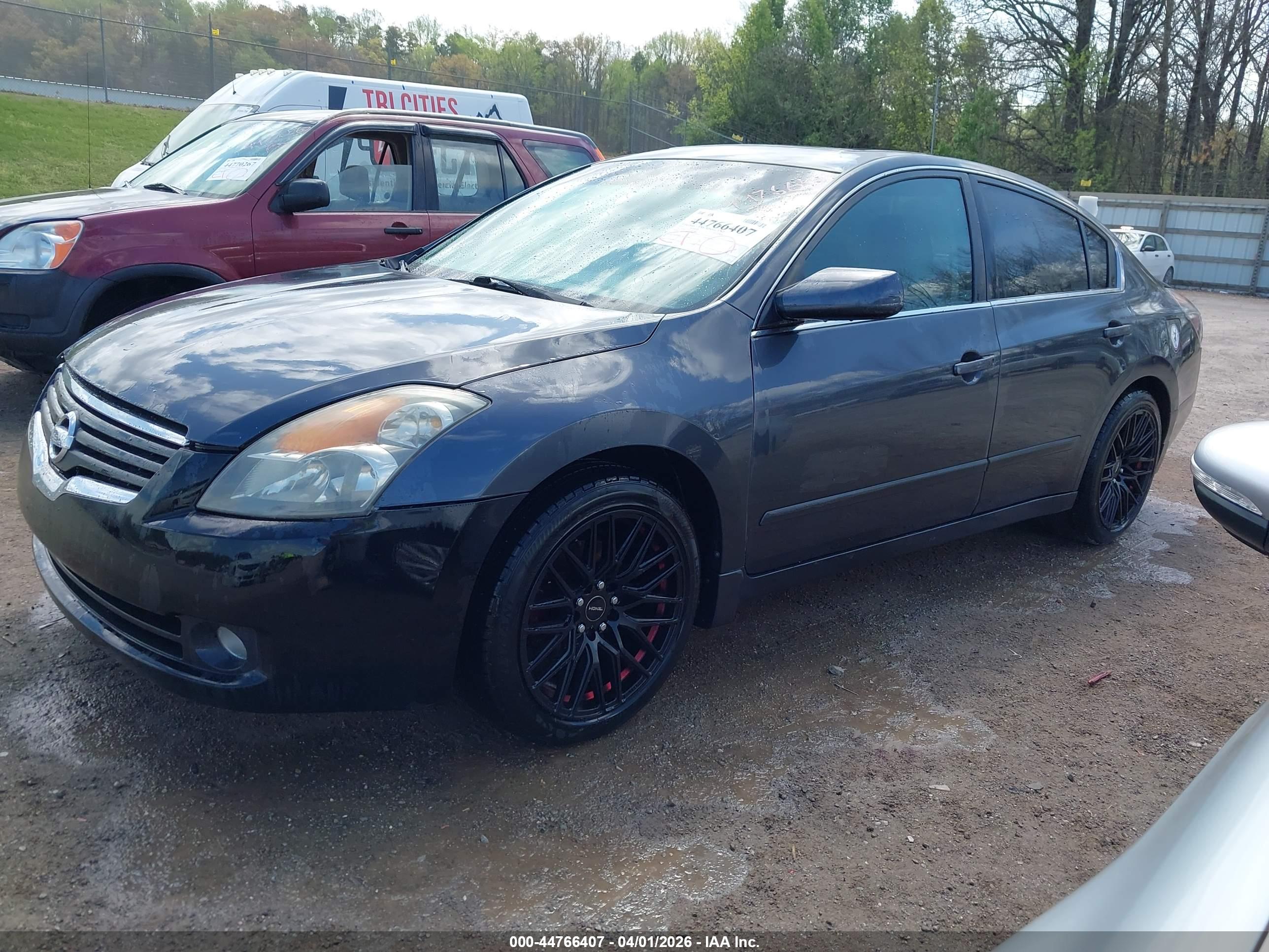 NISSAN ALTIMA image 2