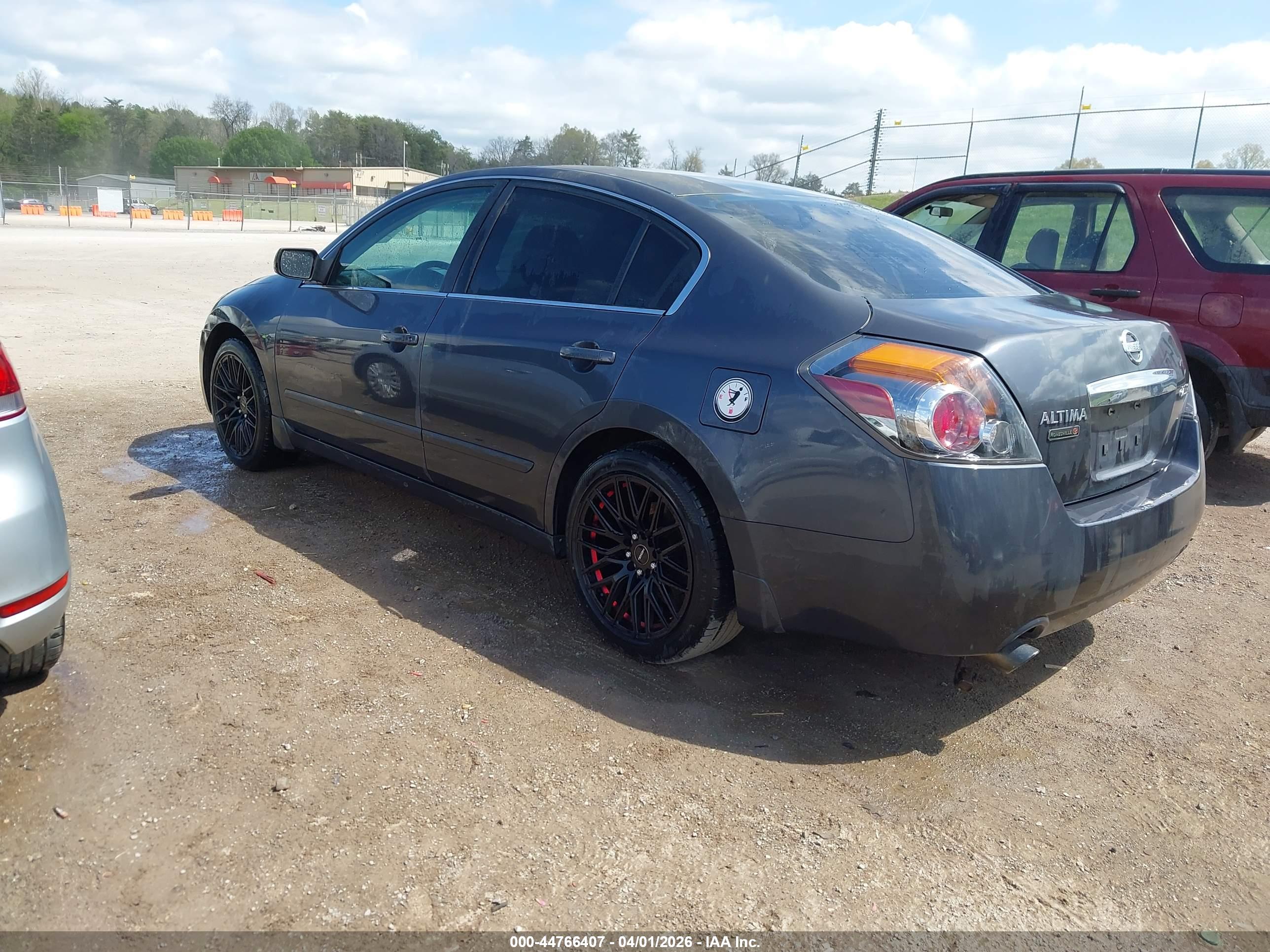 NISSAN ALTIMA image 3