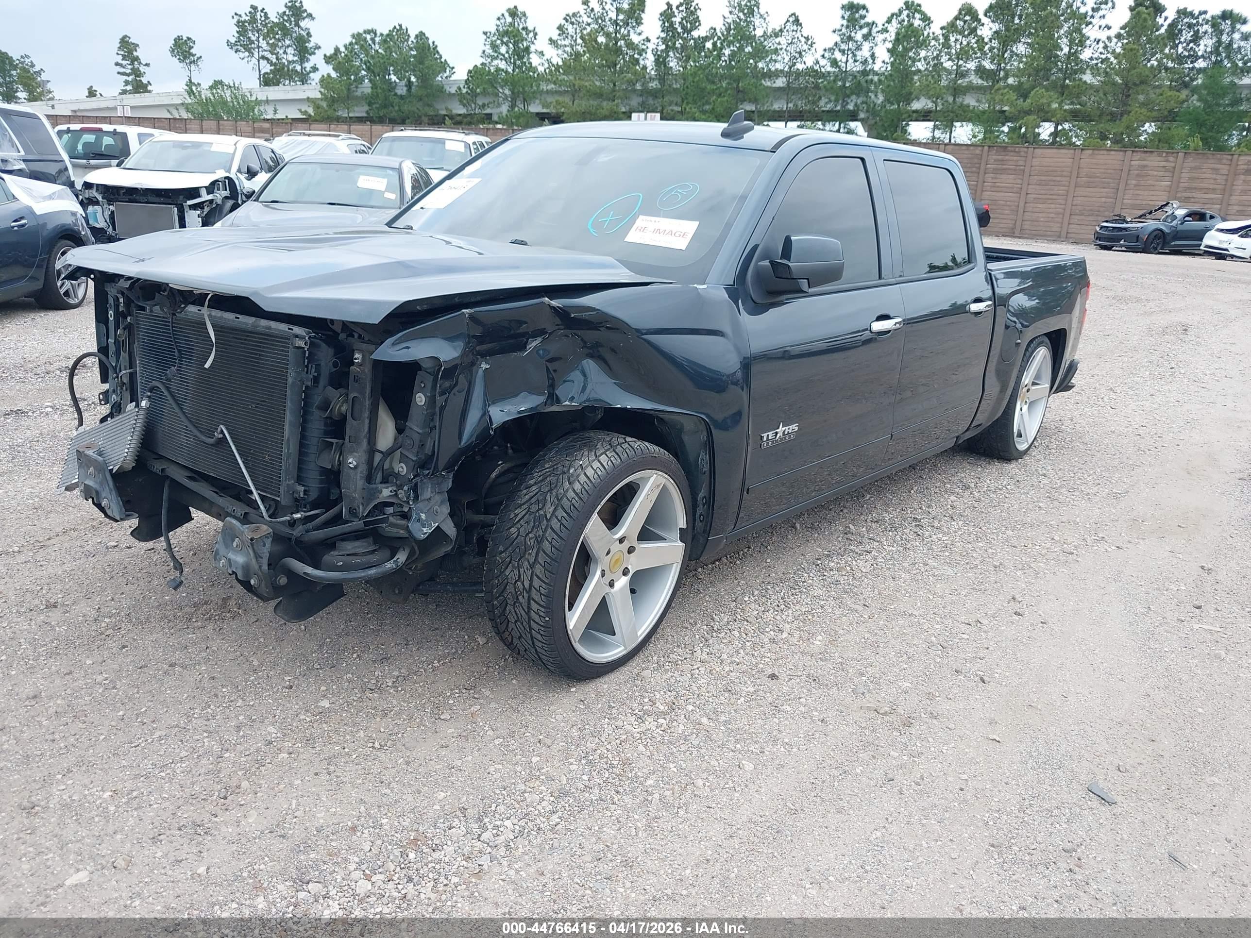CHEVROLET SILVERADO image 2