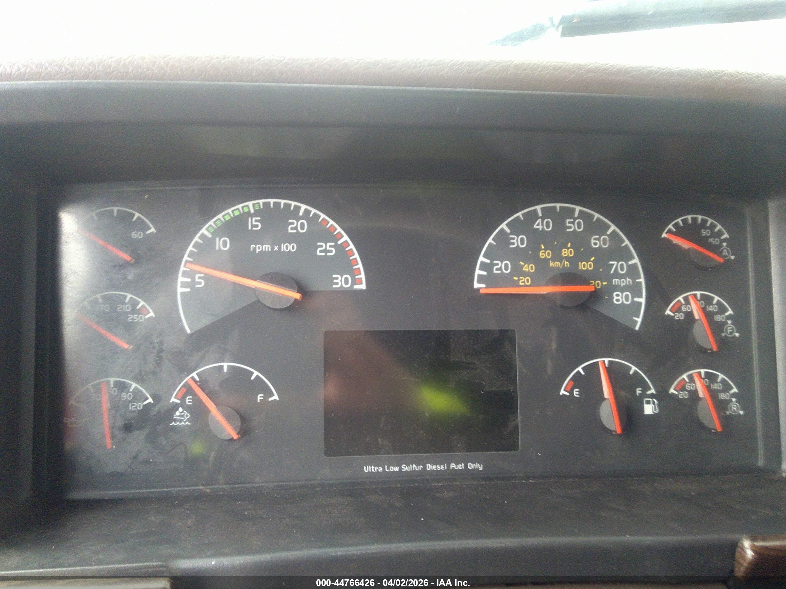 VOLVO VN image 6