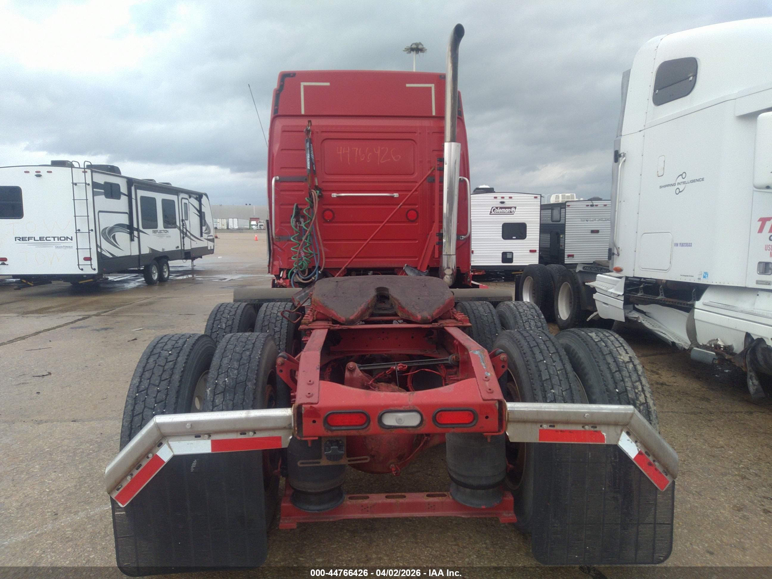 VOLVO VN image 8