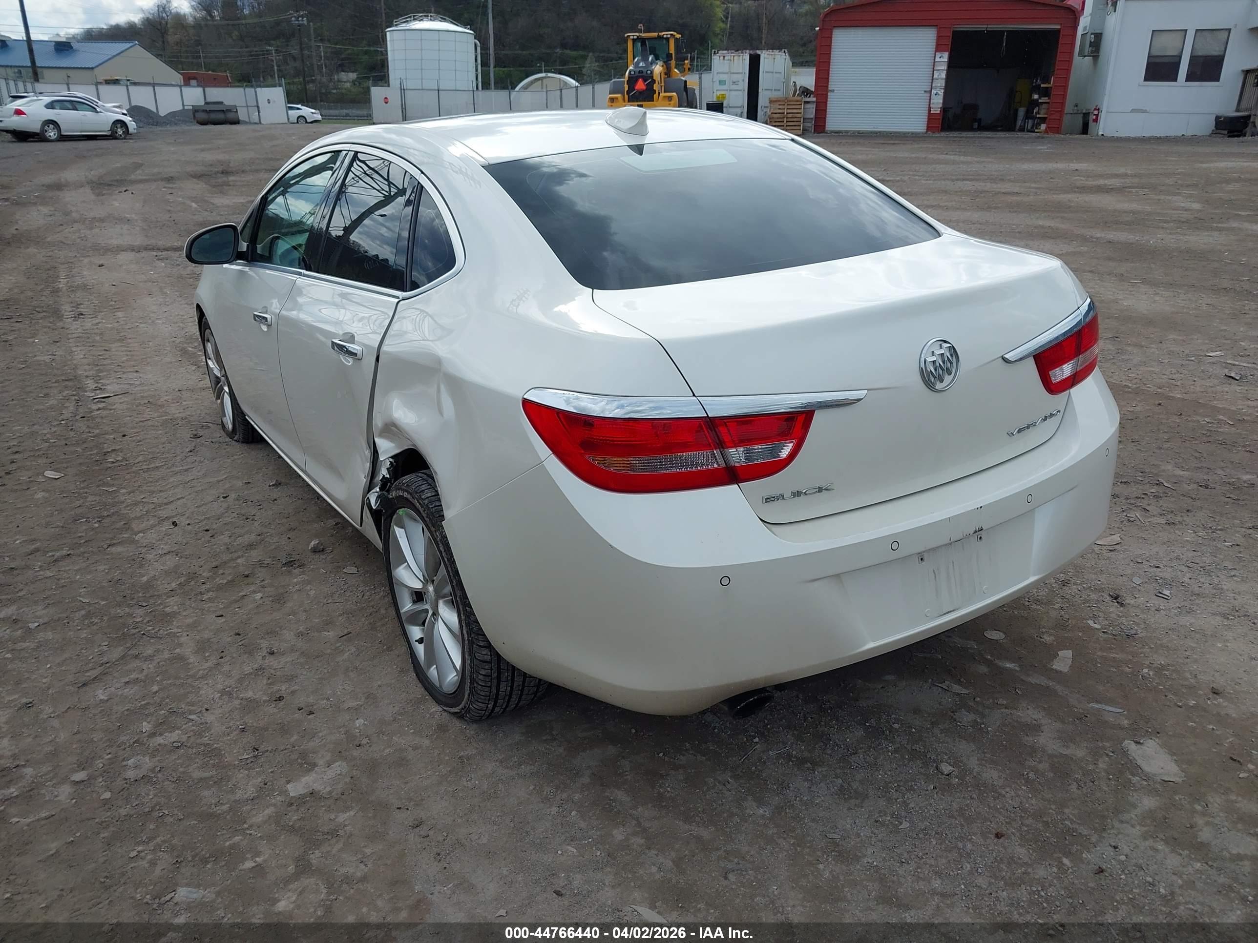 BUICK VERANO image 3