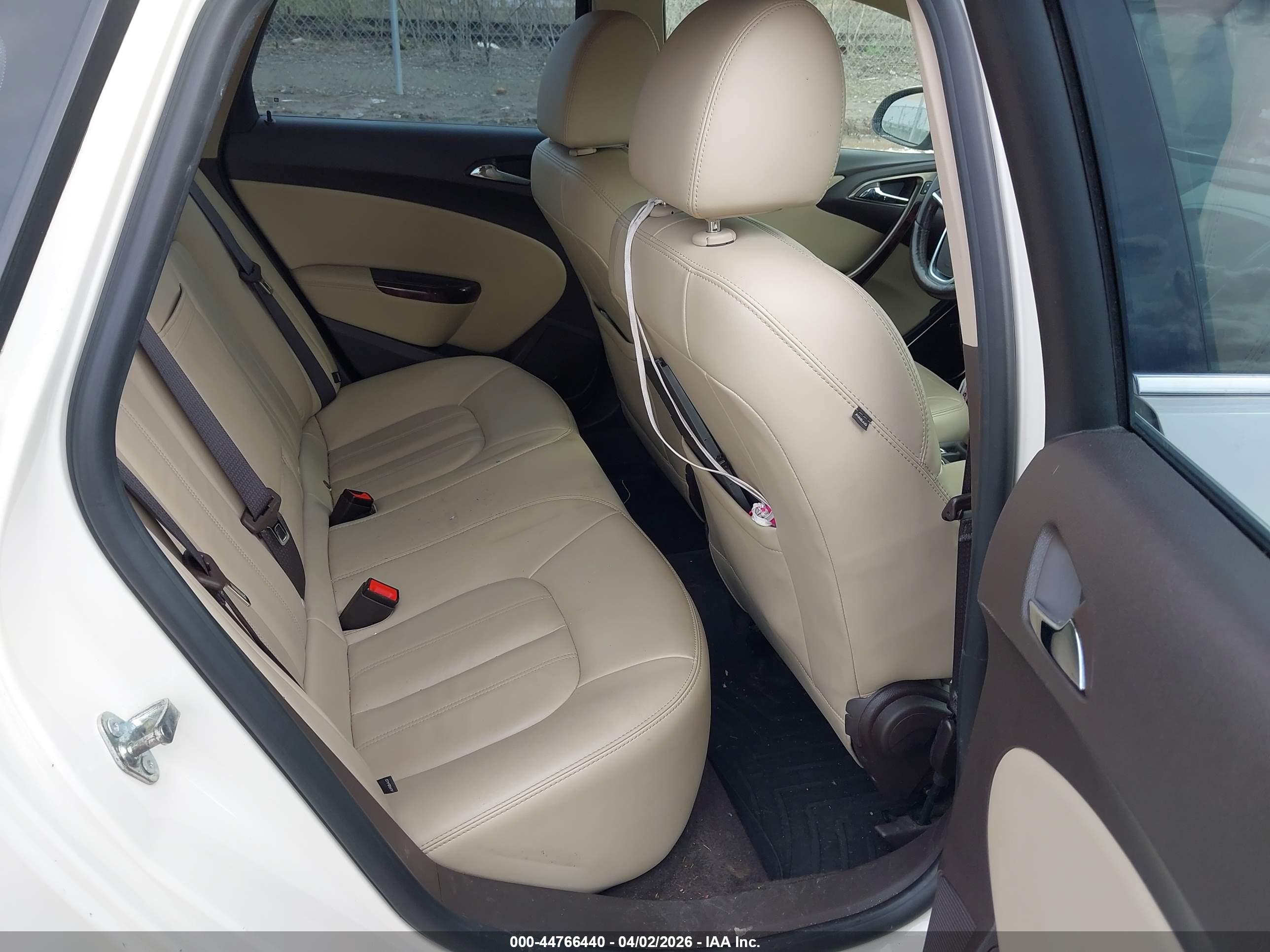 BUICK VERANO image 8