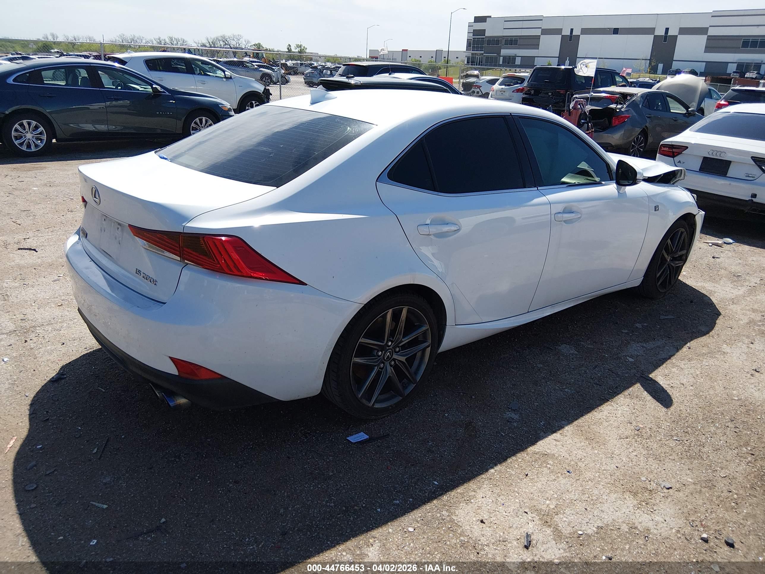 LEXUS IS image 4