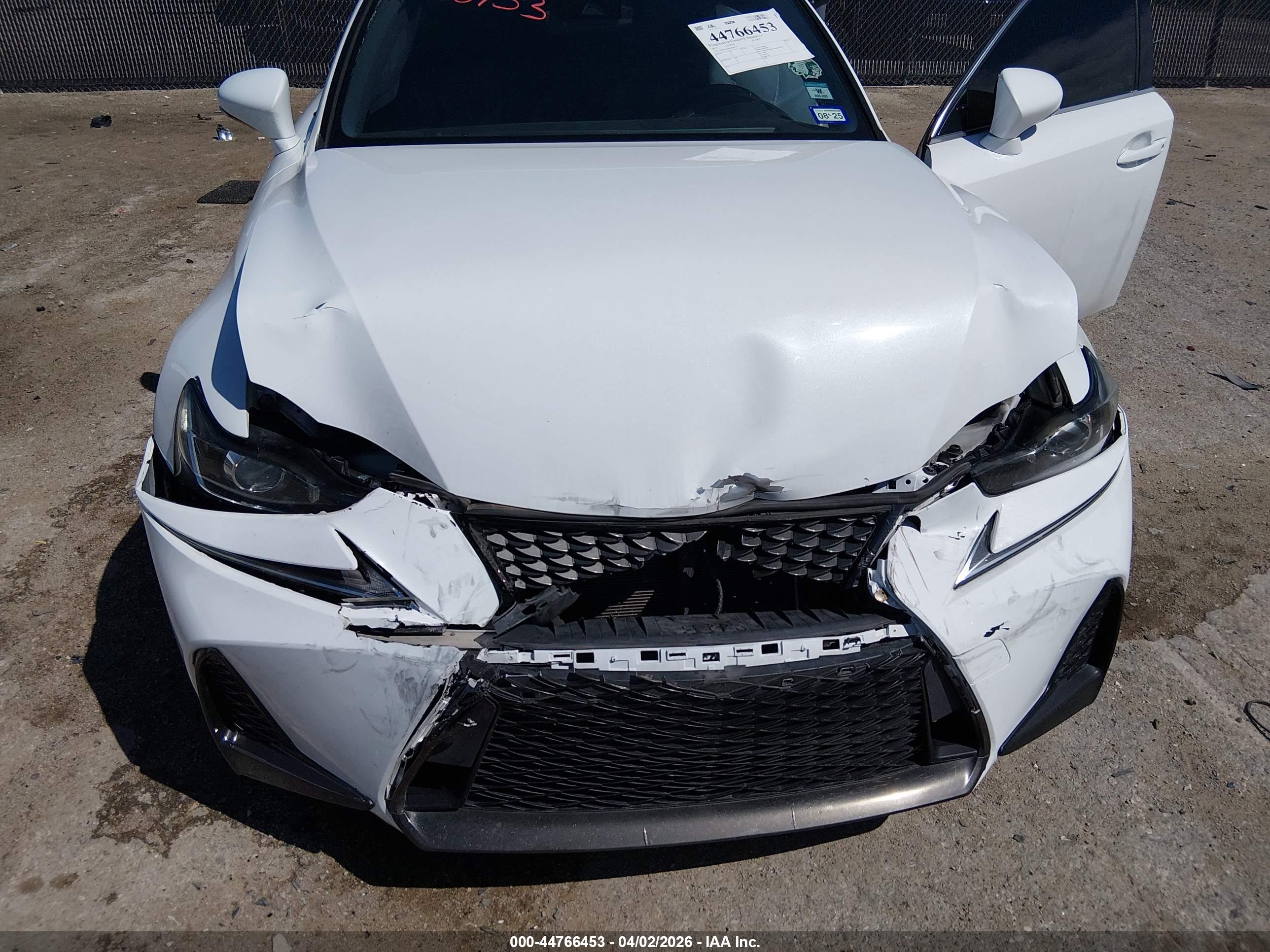 LEXUS IS image 6
