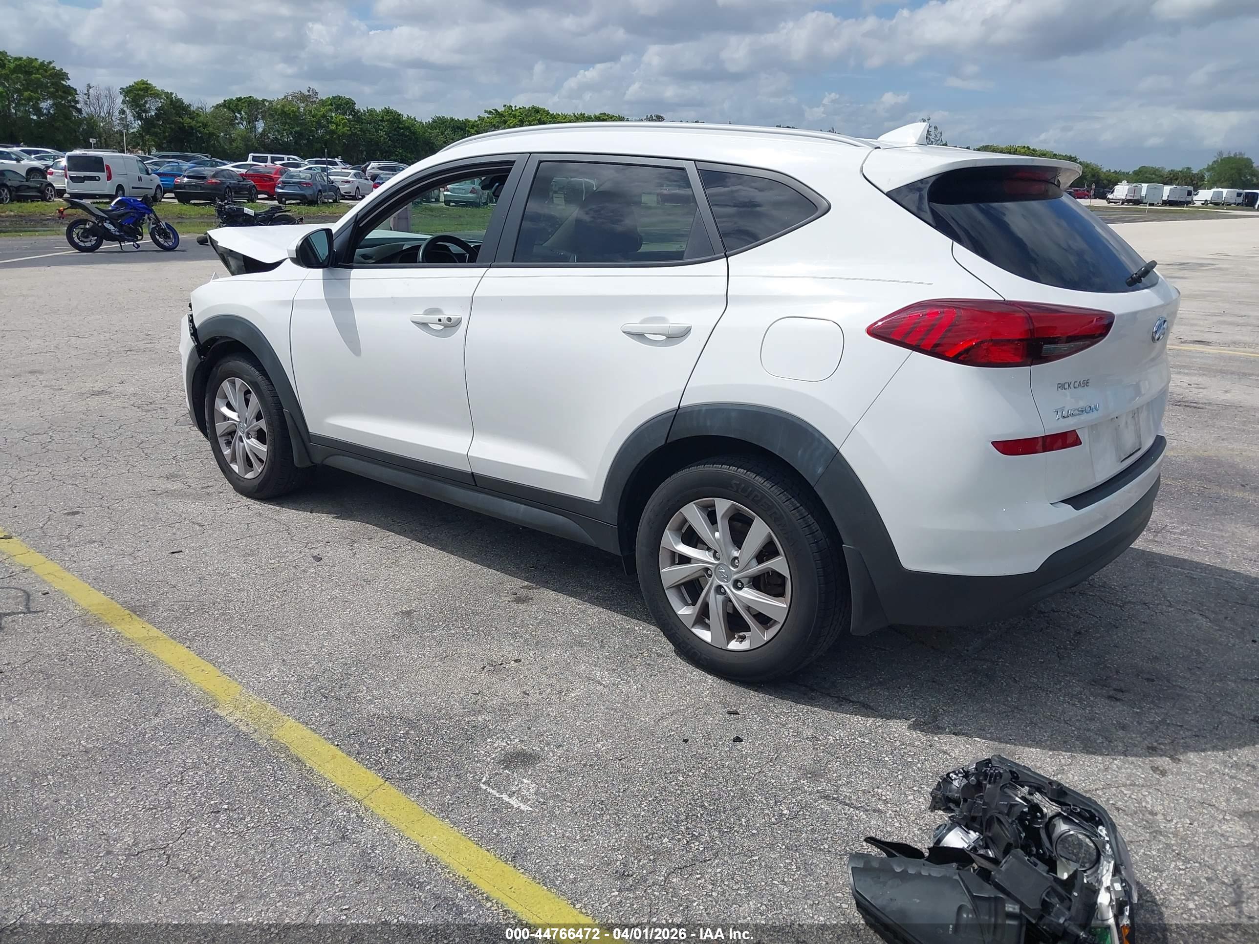 HYUNDAI TUCSON image 3