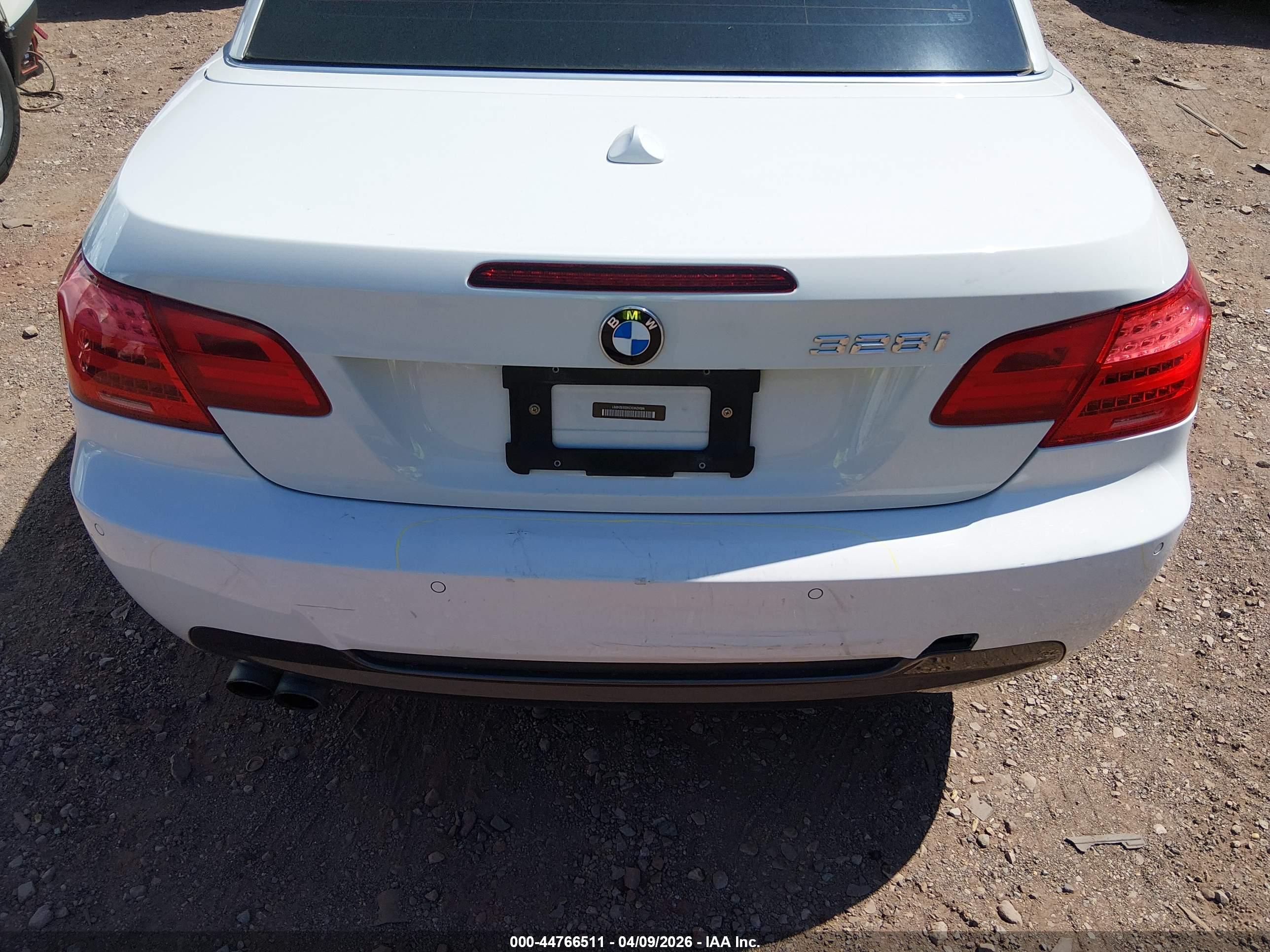 BMW 328I image 6