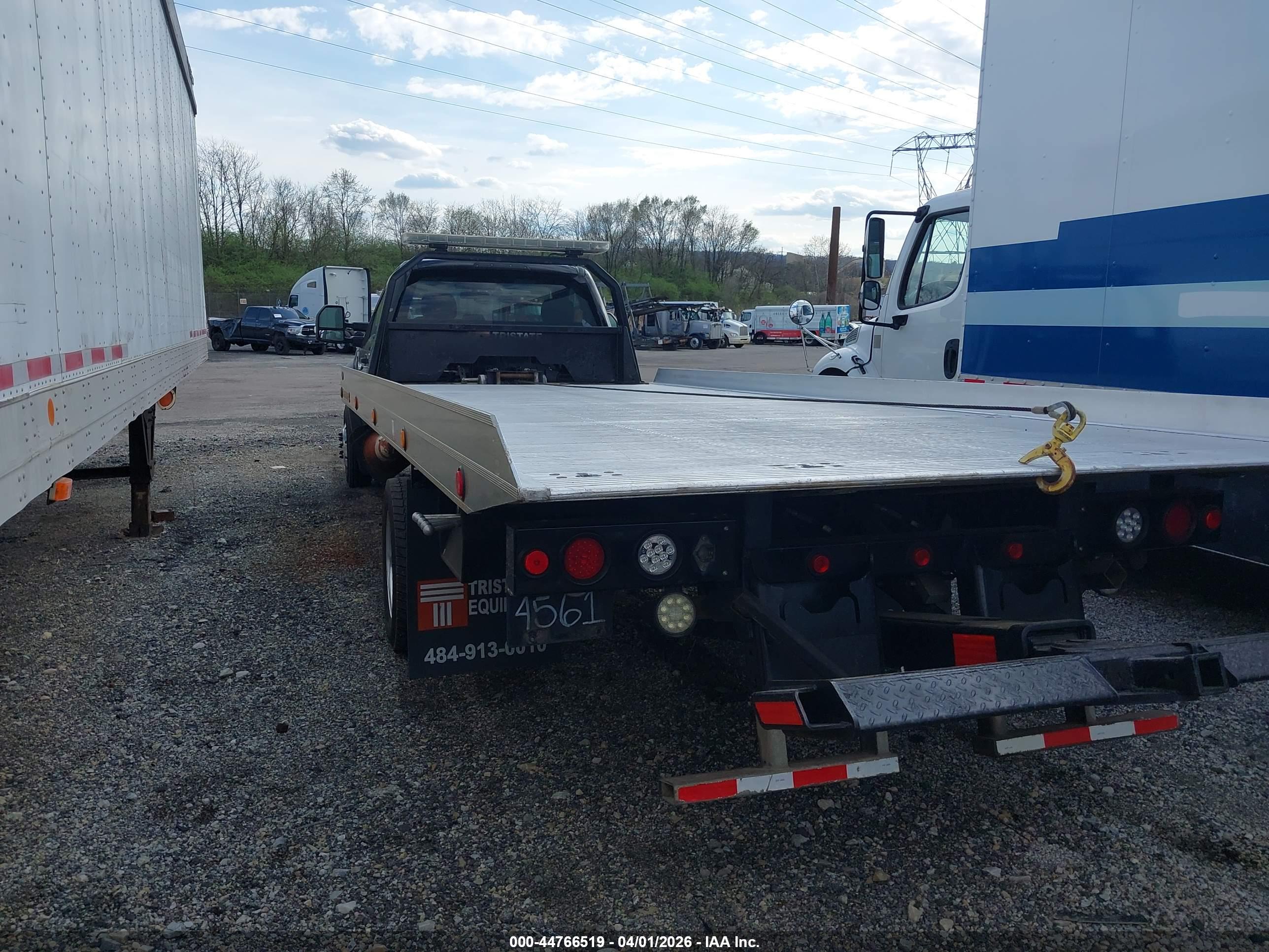 FORD F-550 image 3