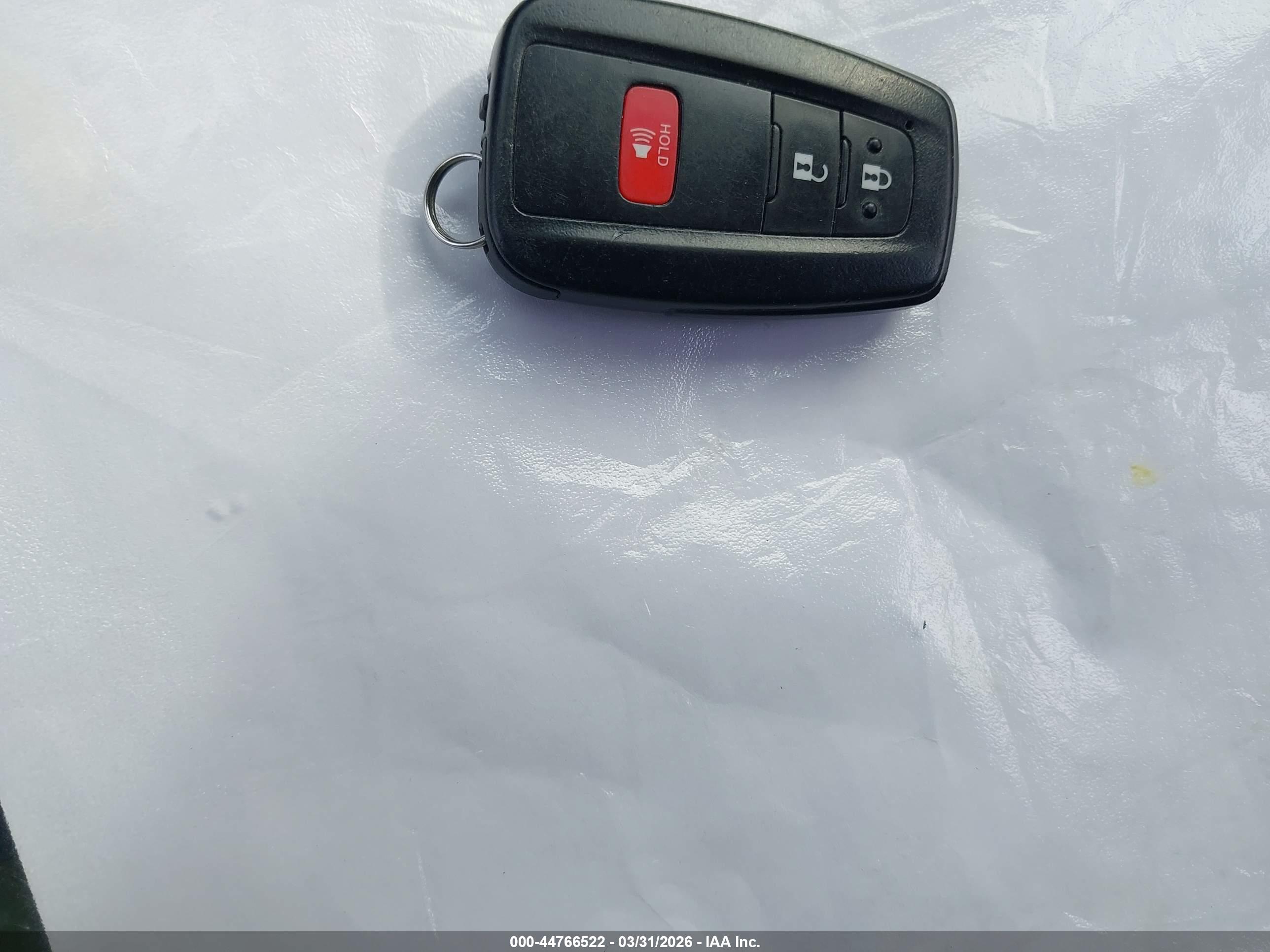 TOYOTA RAV4 image 11