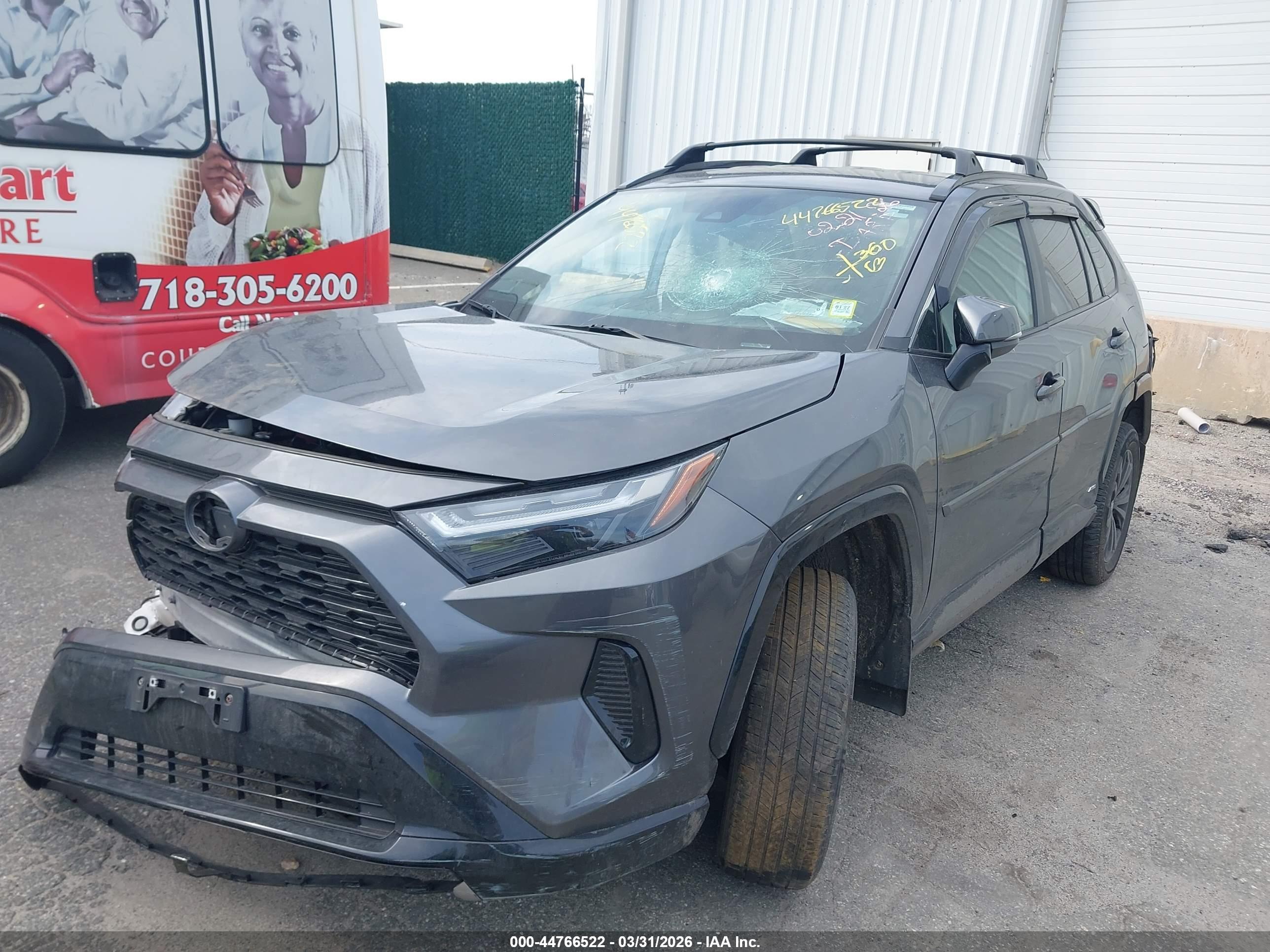 TOYOTA RAV4 image 2