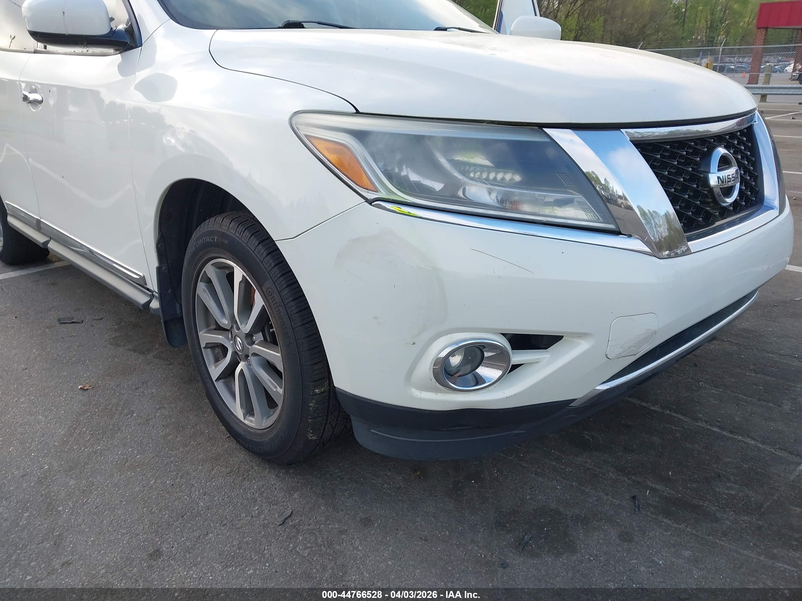 NISSAN PATHFINDER image 6
