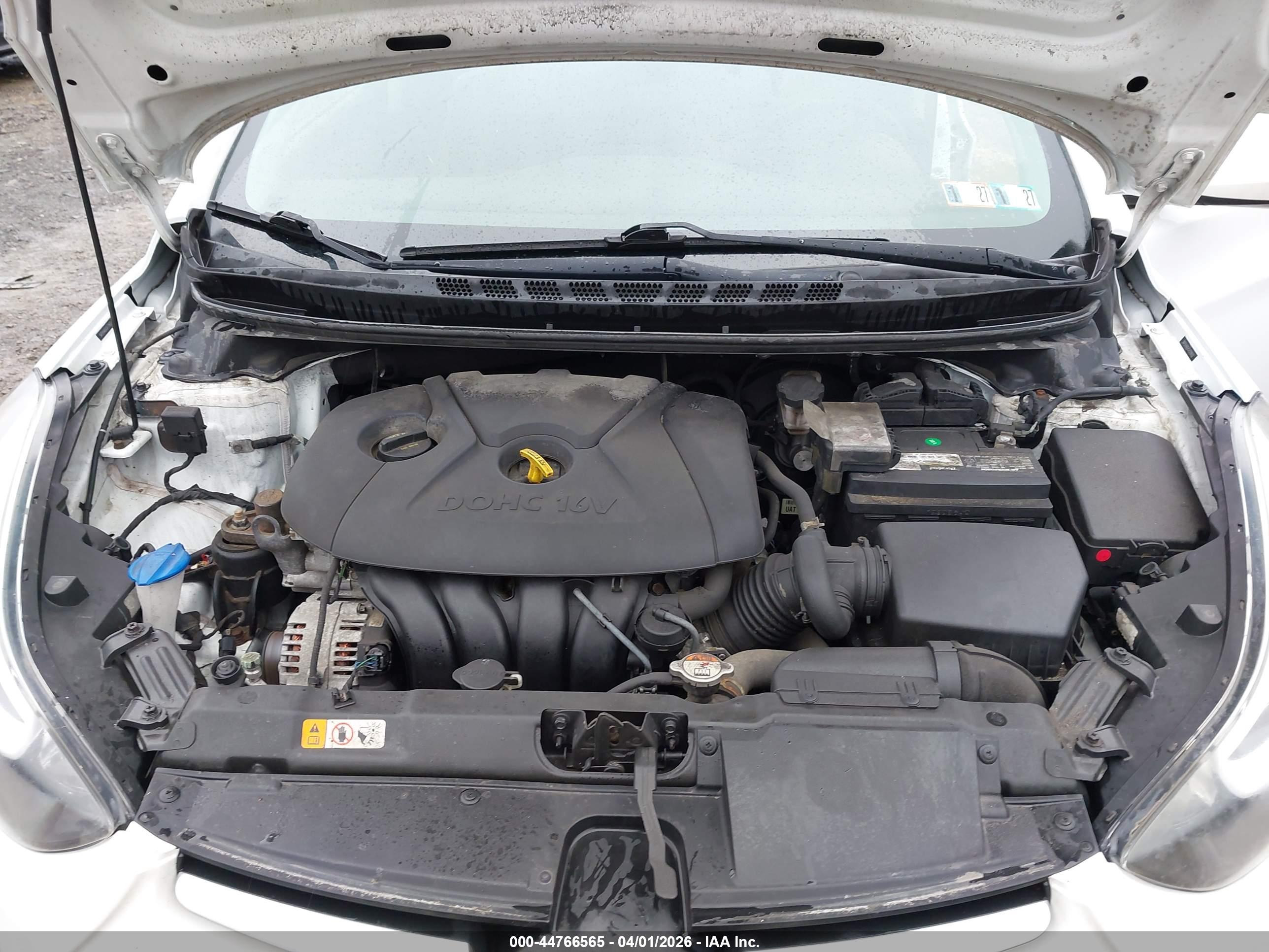 HYUNDAI ELANTRA image 10